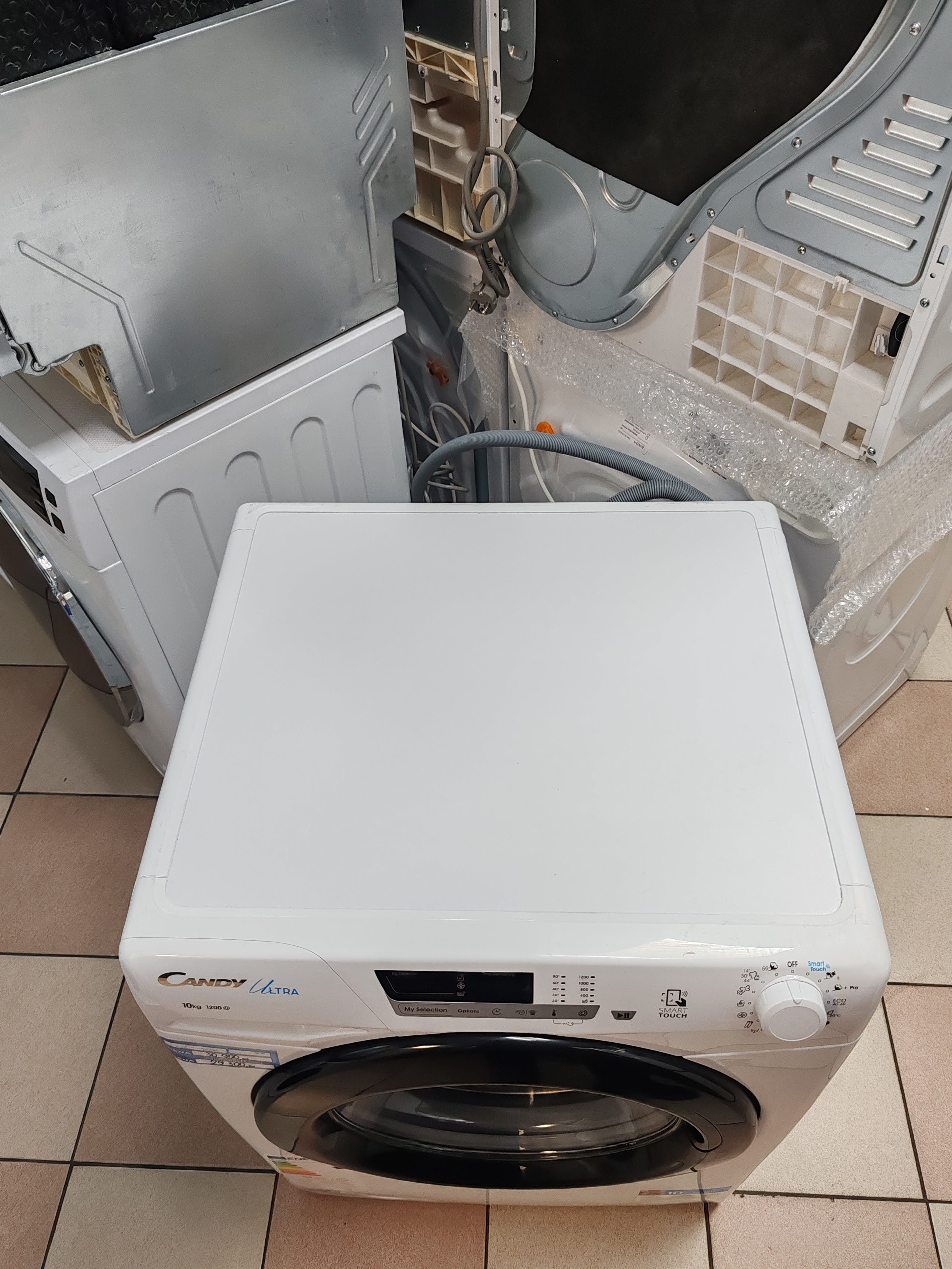 Veš mašina Candy HCU2102DWB4/1-S , 10 kg.