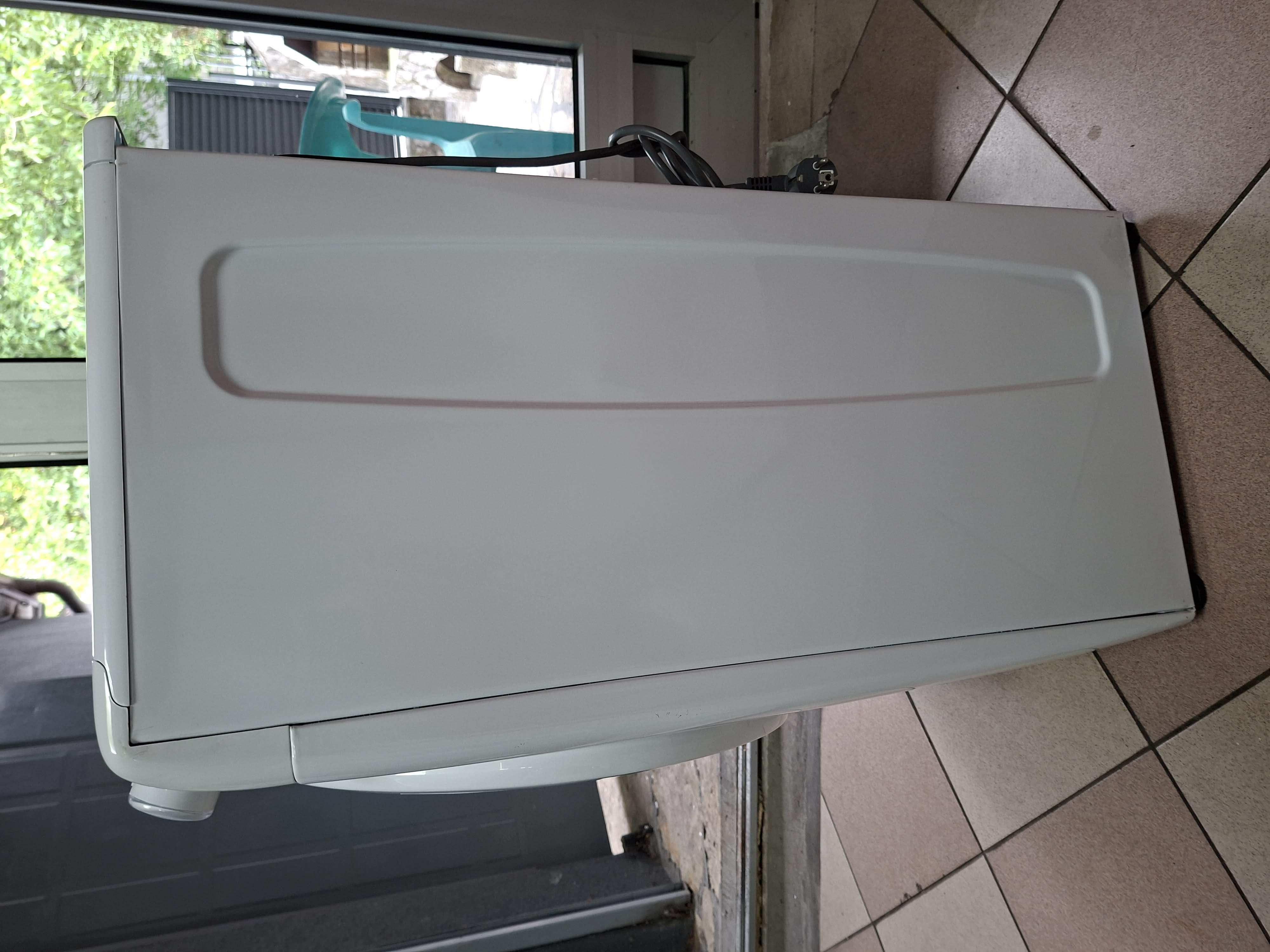 Veš mašina Candy HE4 1274TWM6/1-S , 7 kg, slim