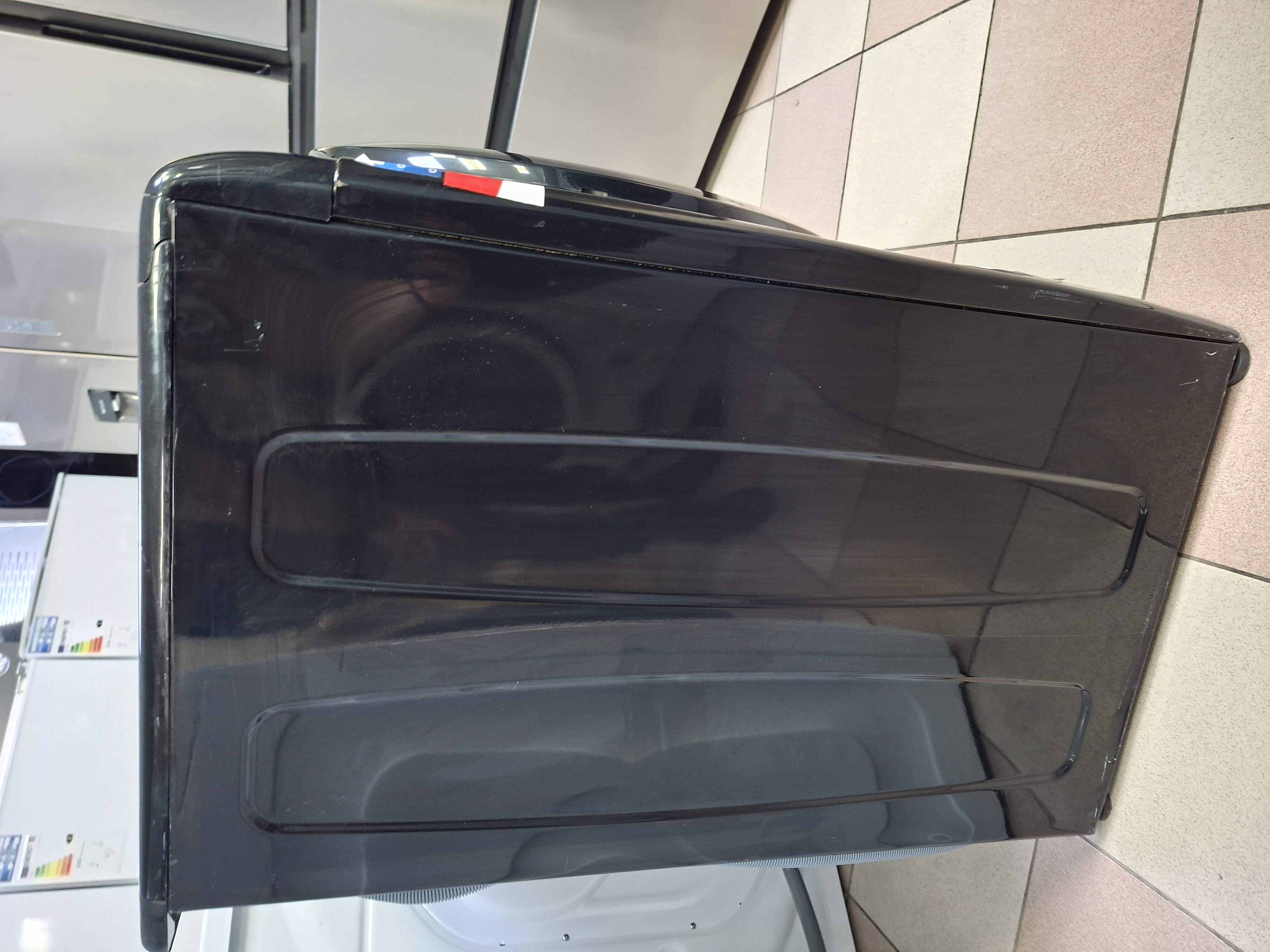 Veš mašina Candy HES12104TWMBB6-S , 10 kg.