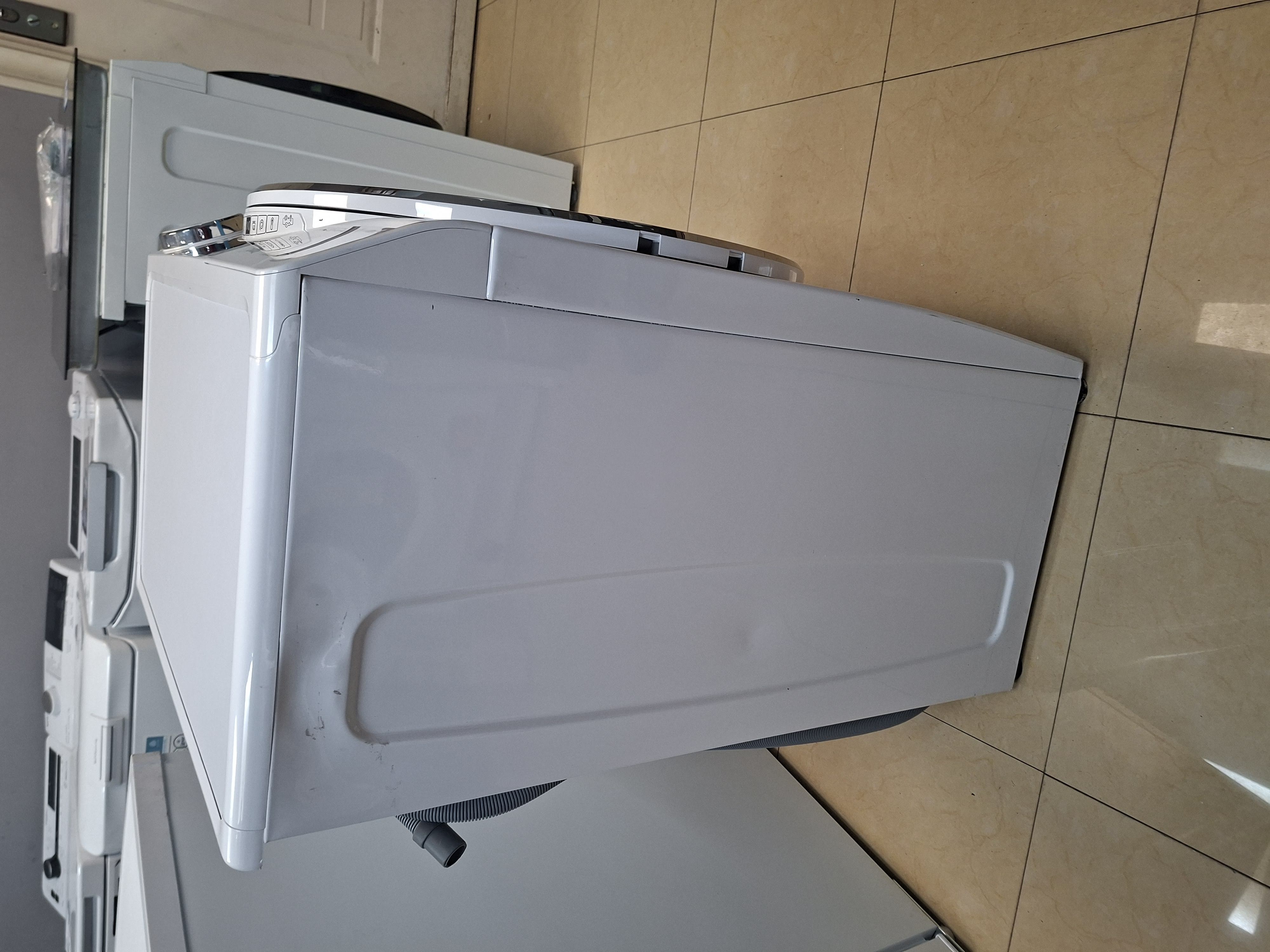 Veš mašina Candy RO4 476DWMC7/1-S, 7kg, slim