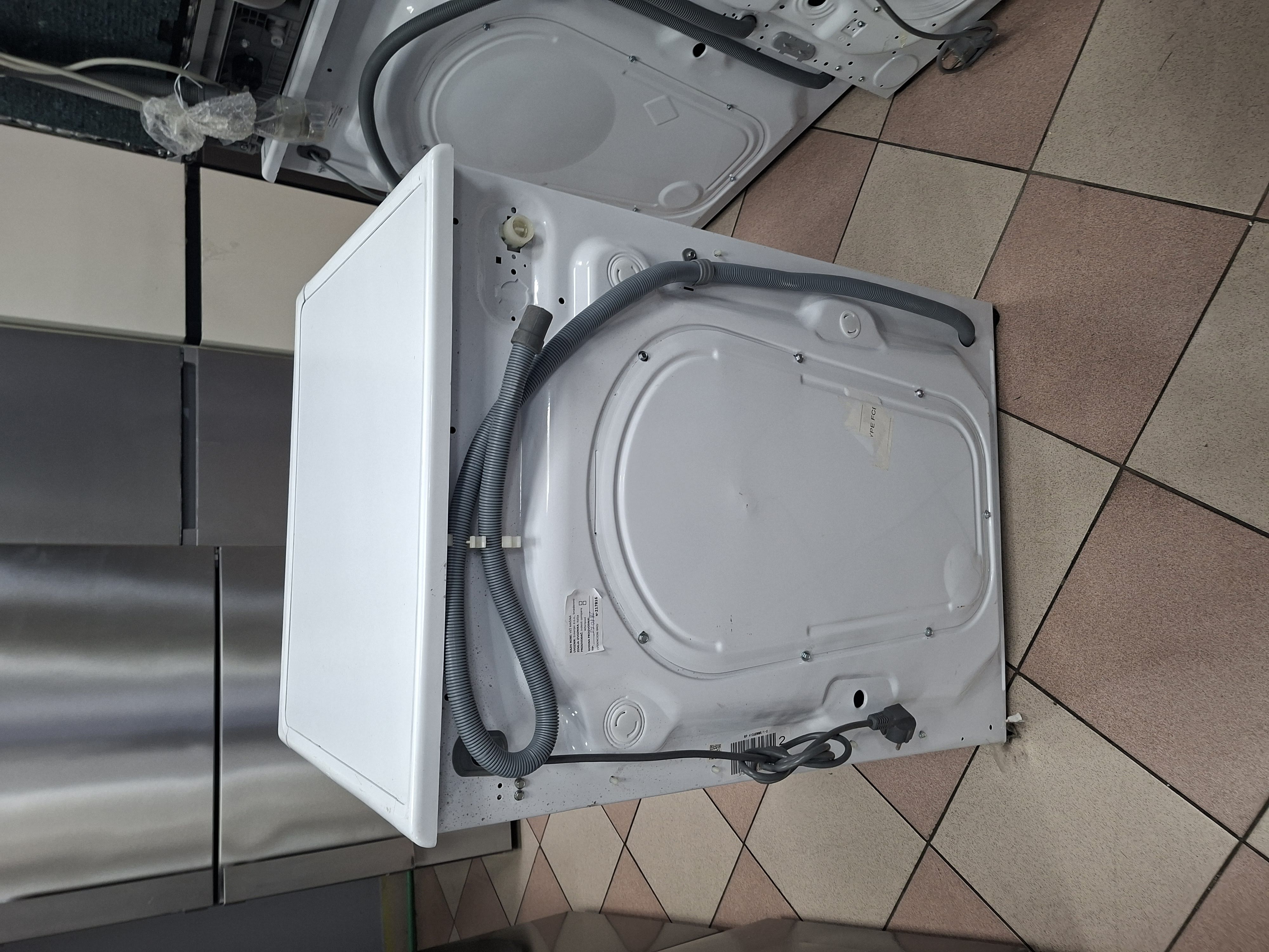 Veš mašina Candy RP 4106BWMR/1-S , 10 kg.