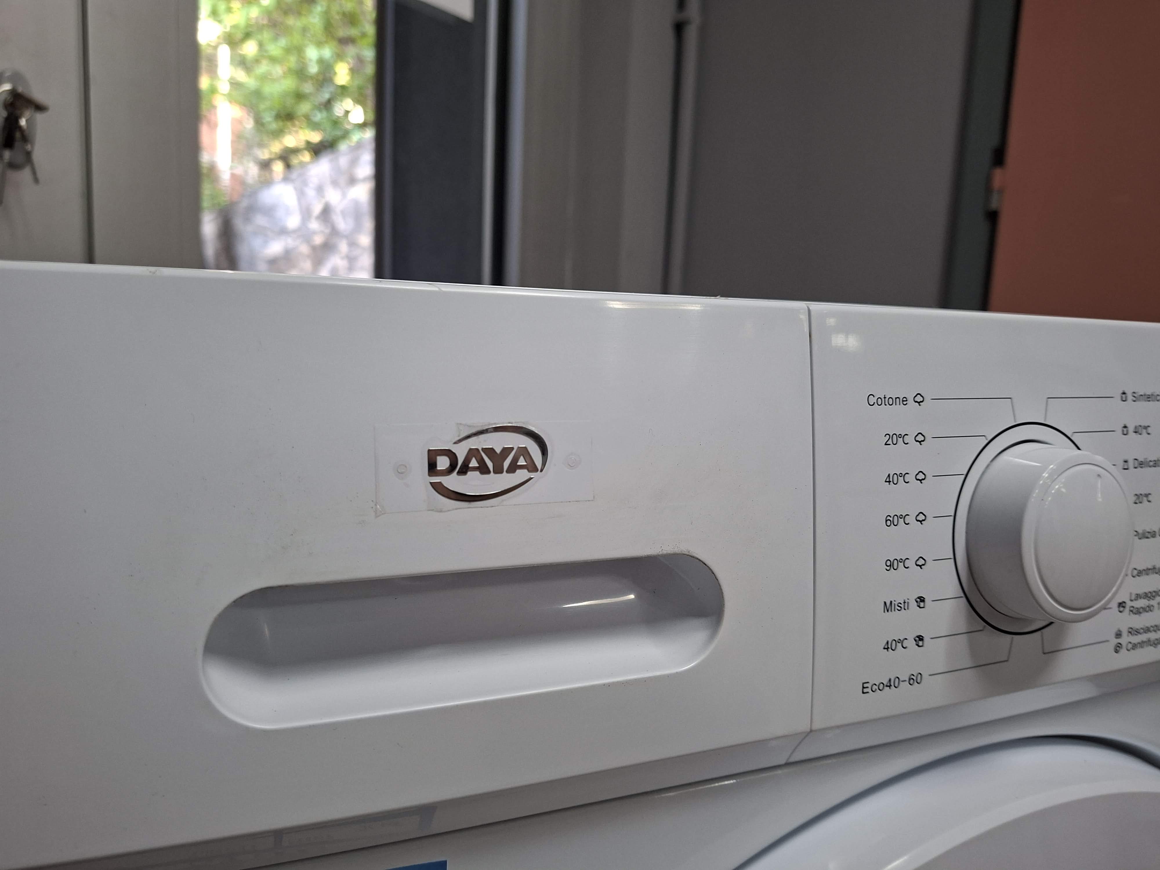 Veš mašina DAYA DSW-61021 , 6 kg, slim