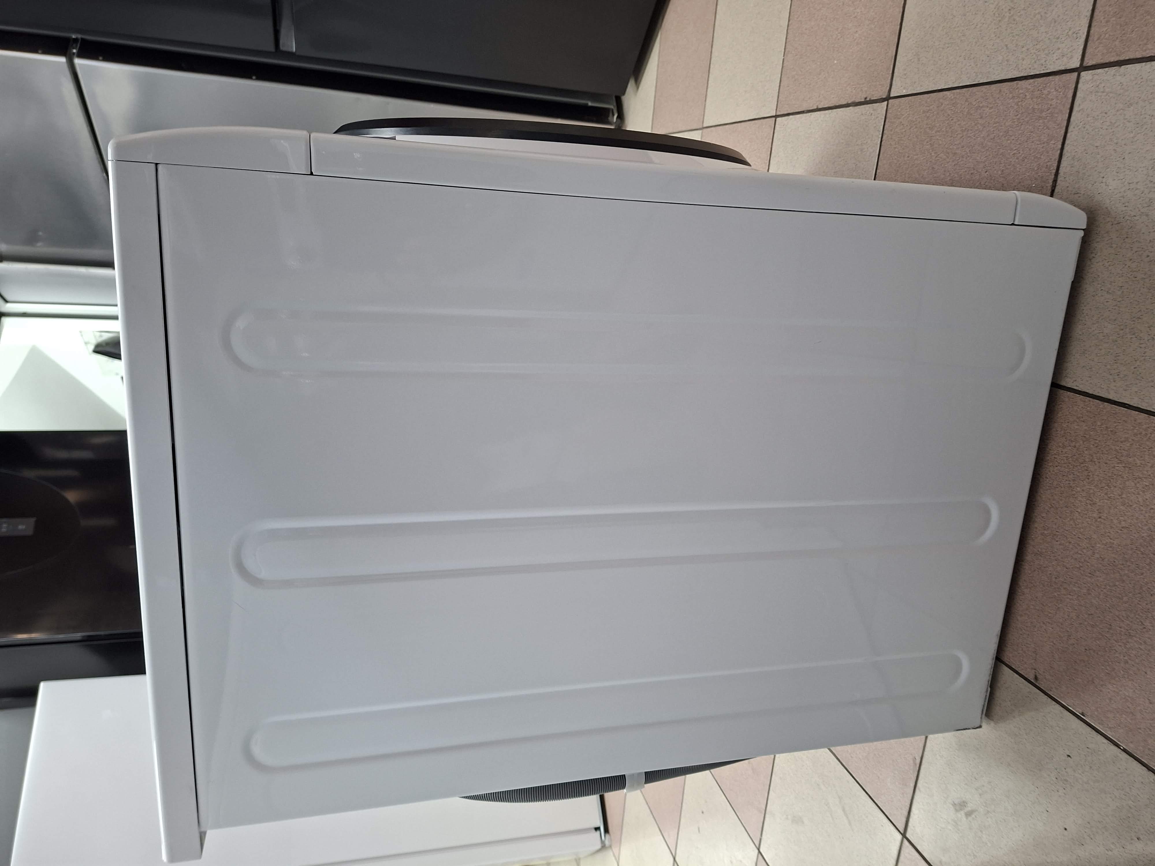 Veš mašina Hotpoint Ariston NBT 948 WM A IT , 9 kg.