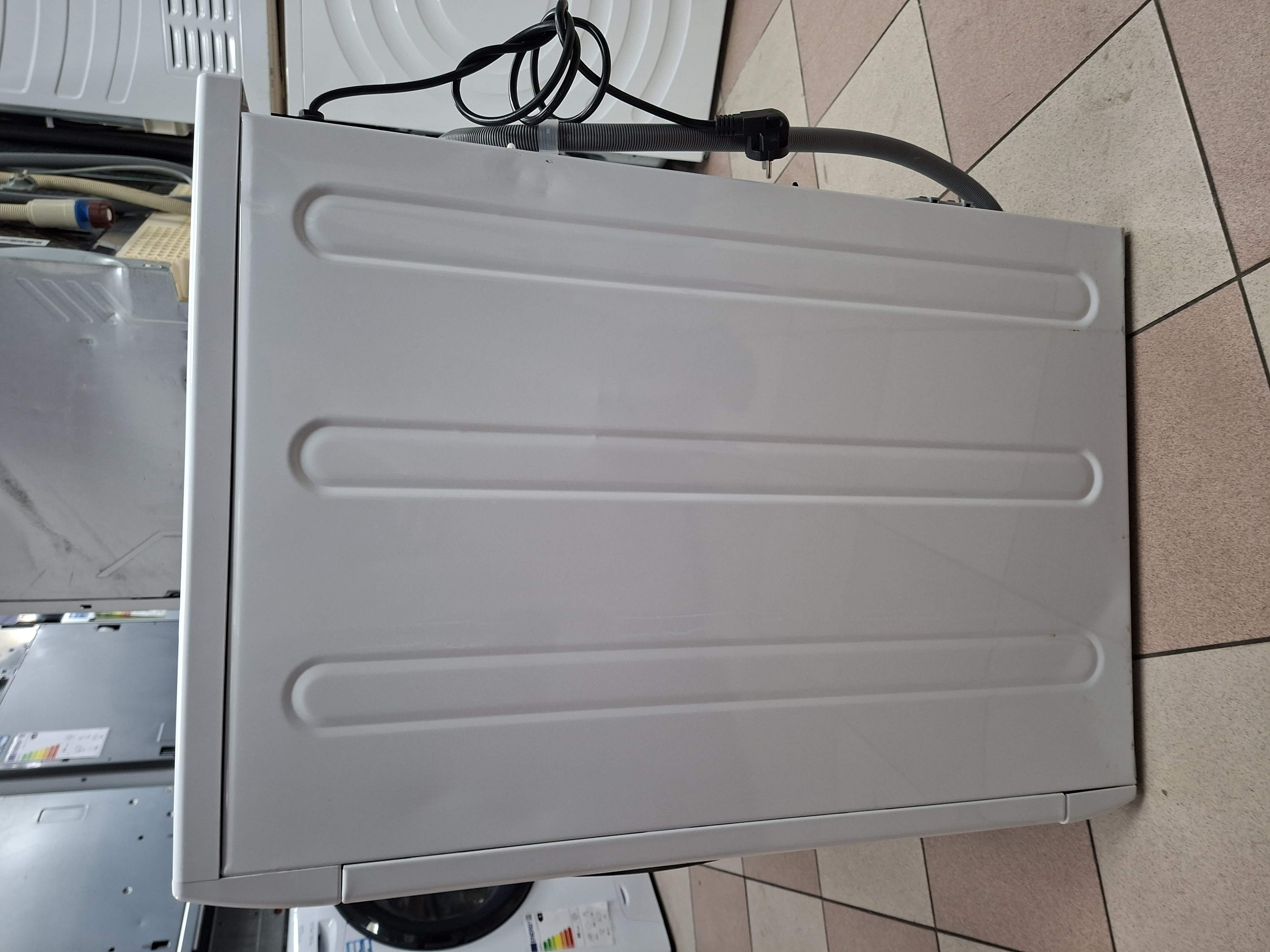 Veš mašina Hotpoint Ariston NBT 948 WM A IT , 9 kg.