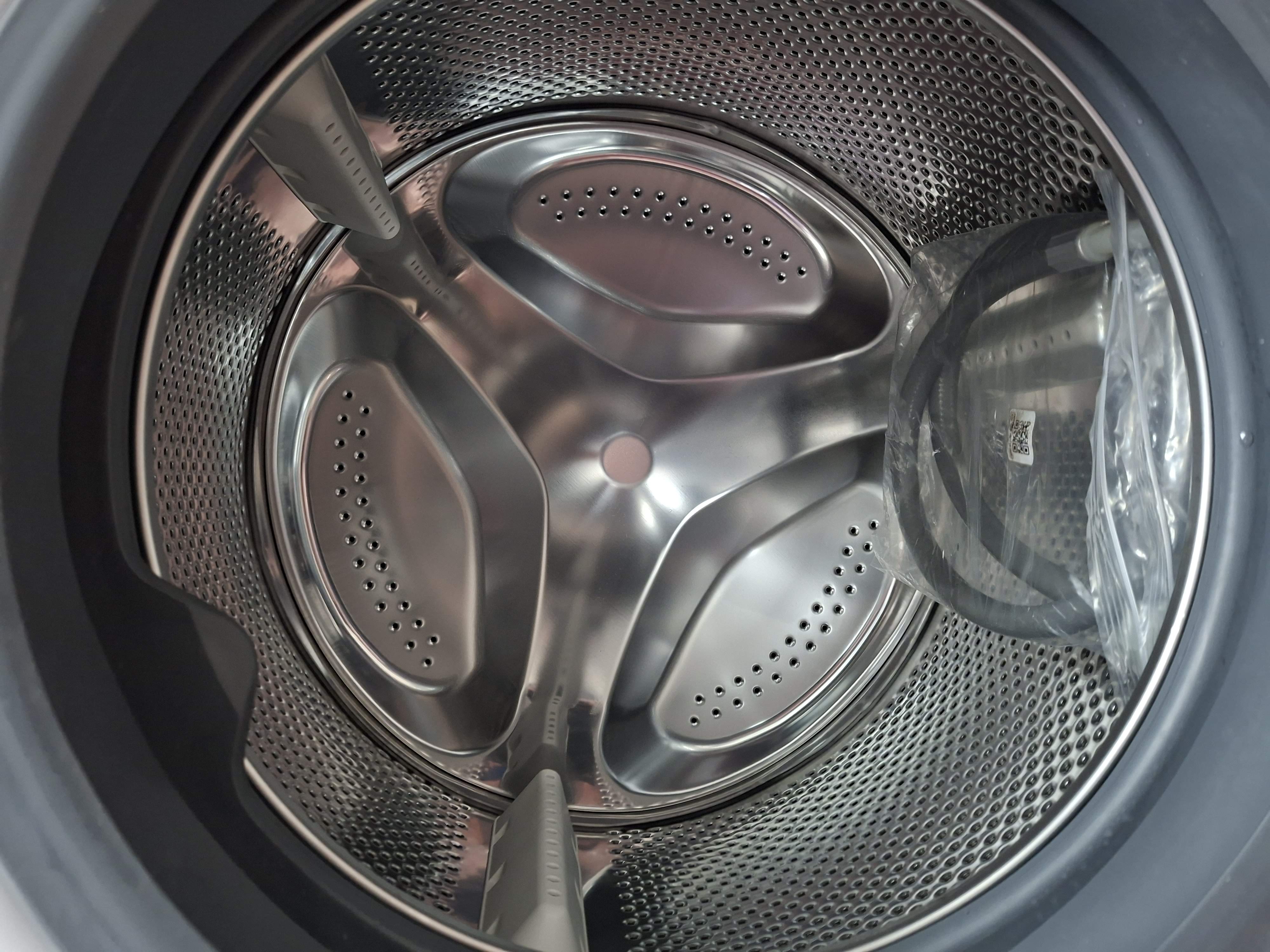 Ves masina Hotpoint Ariston NF 86WK IT , 8 kg.