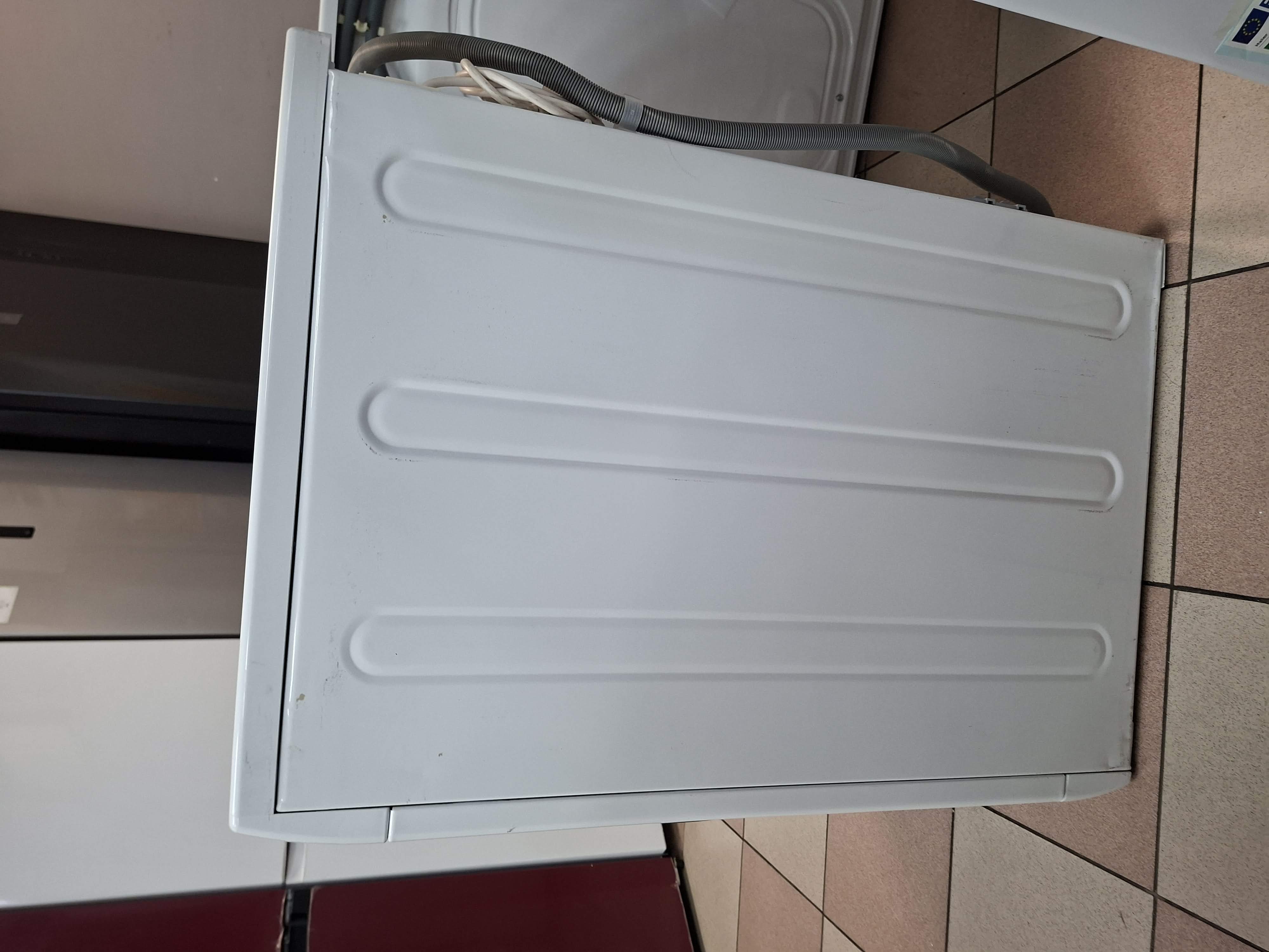 Ves masina Hotpoint Ariston NF 86WK IT , 8 kg.