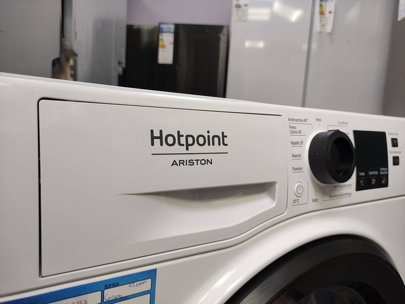 Veš mašina Hotpoint Ariston NF823WK IT N, 8 kg.