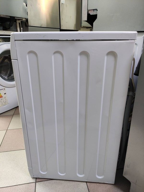 Veš mašina Hotpoint Ariston NF823WK IT N, 8 kg.