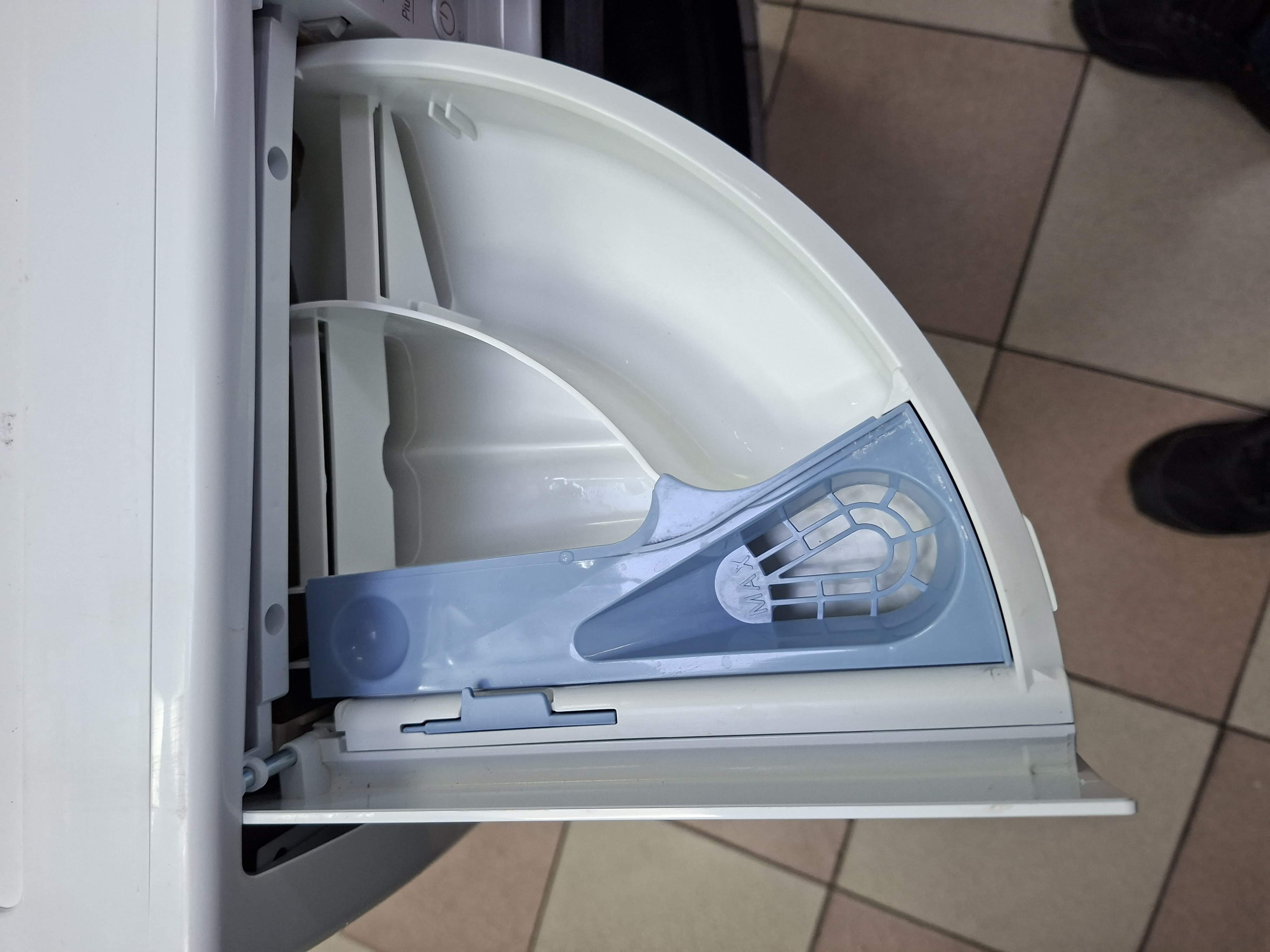 Ves masina Hotpoint Ariston NF86WK IT (2) , 8 kg.