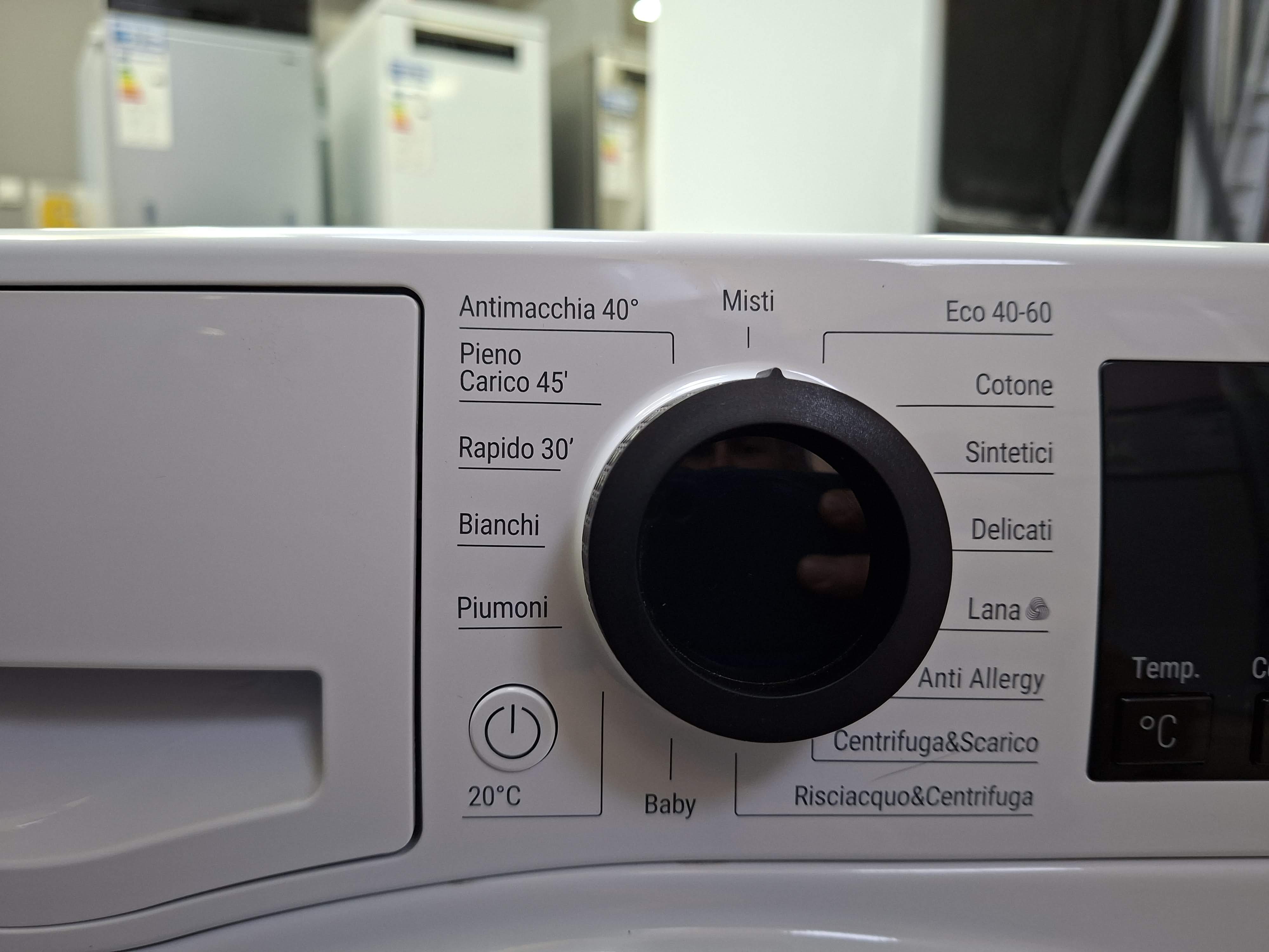 Ves masina Hotpoint Ariston NF86WK IT (2) , 8 kg.