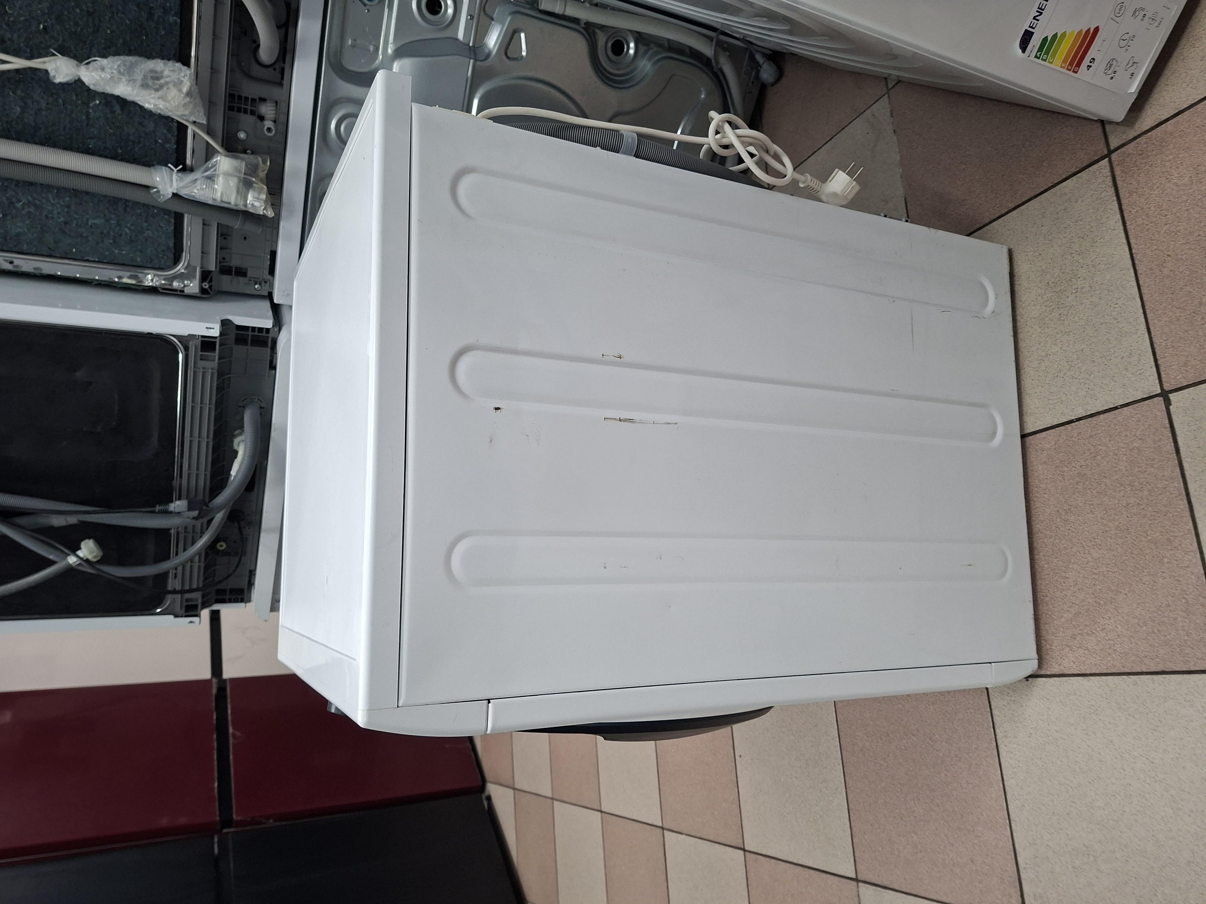 Ves masina Hotpoint Ariston NF86WK IT , 8 kg.