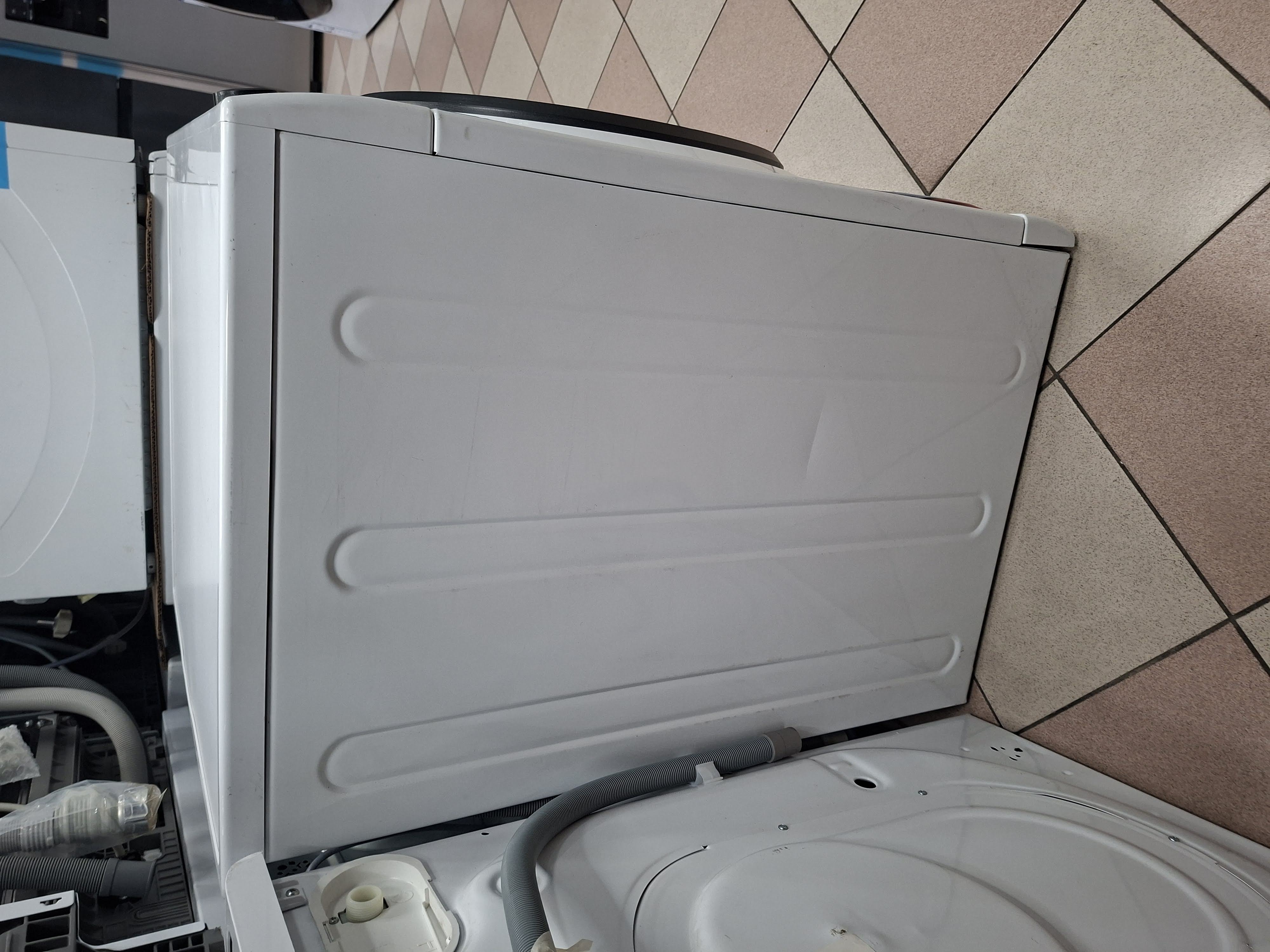 Ves masina Hotpoint Ariston NF86WK IT , 8 kg.