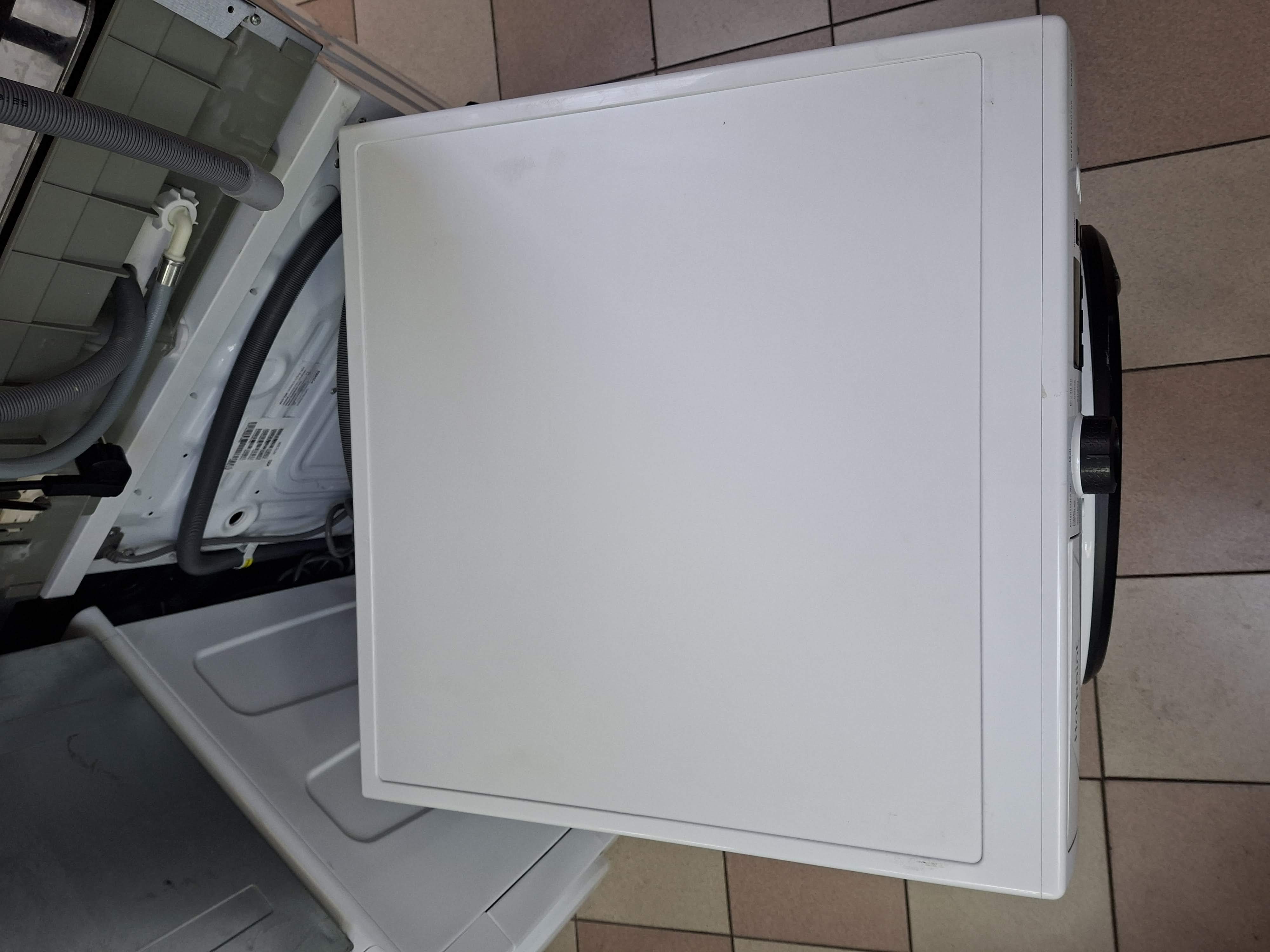 Ves masina Hotpoint Ariston NF86WK IT , 8 kg.