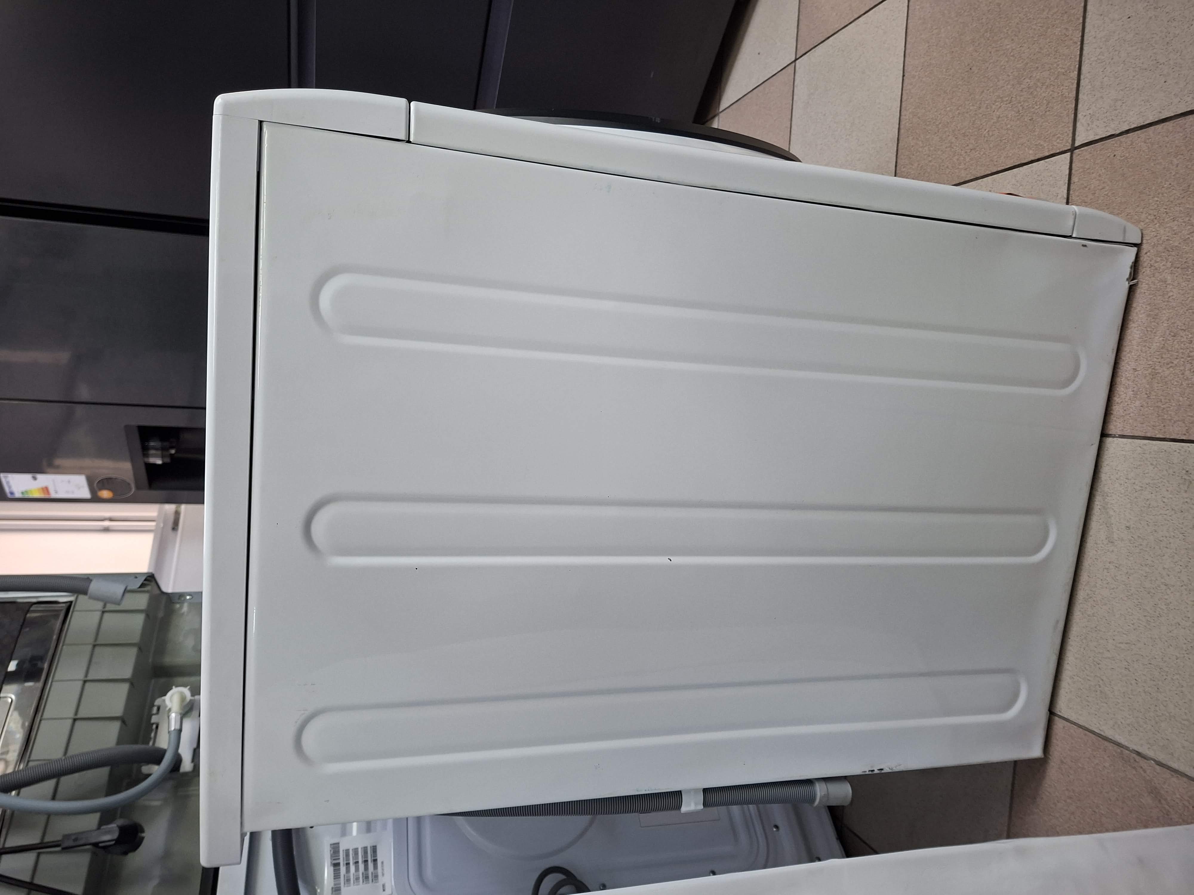 Ves masina Hotpoint Ariston NF86WK IT , 8 kg.