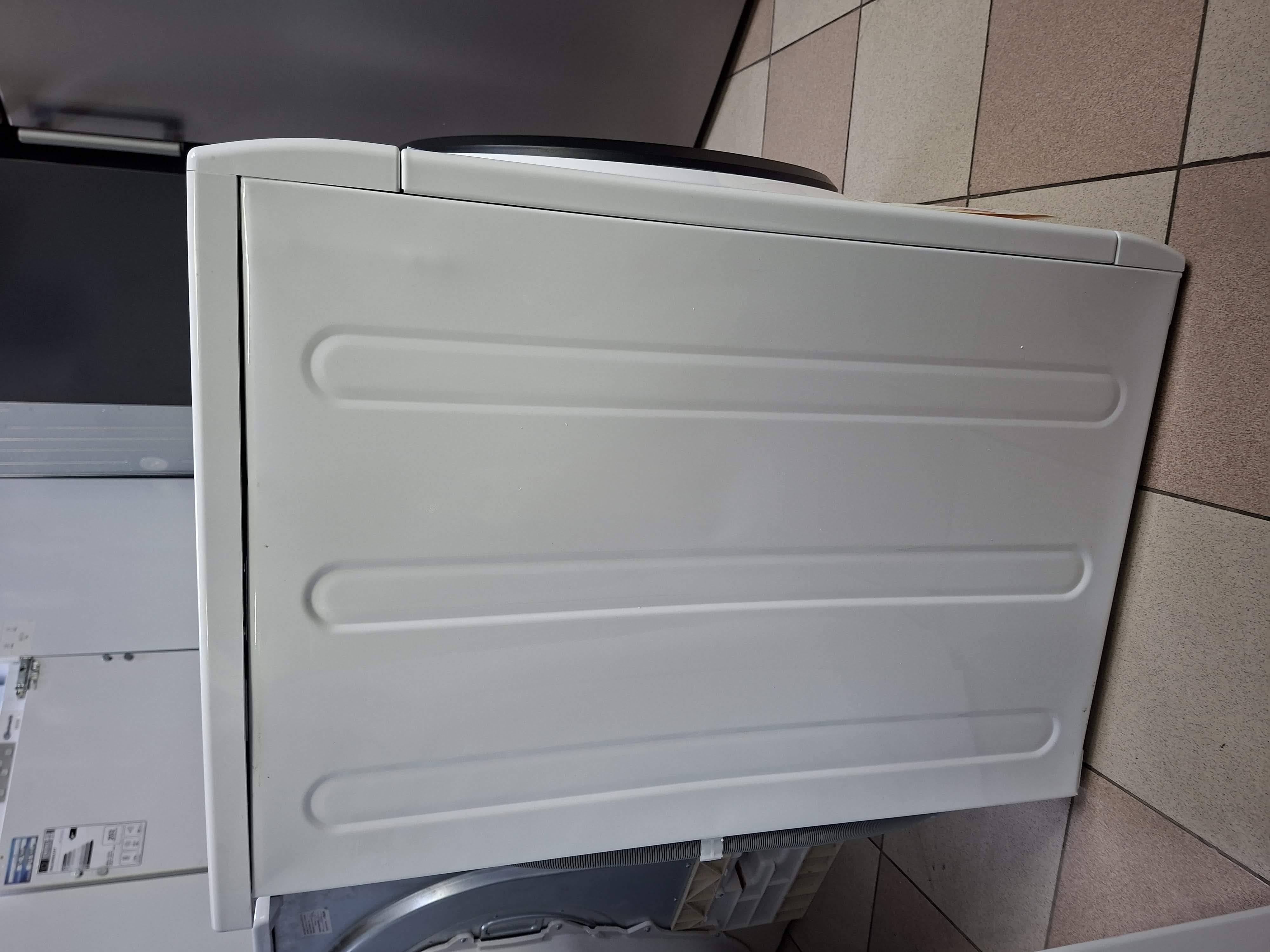 Ves masina Hotpoint Ariston NF97WK IT , 9 kg.