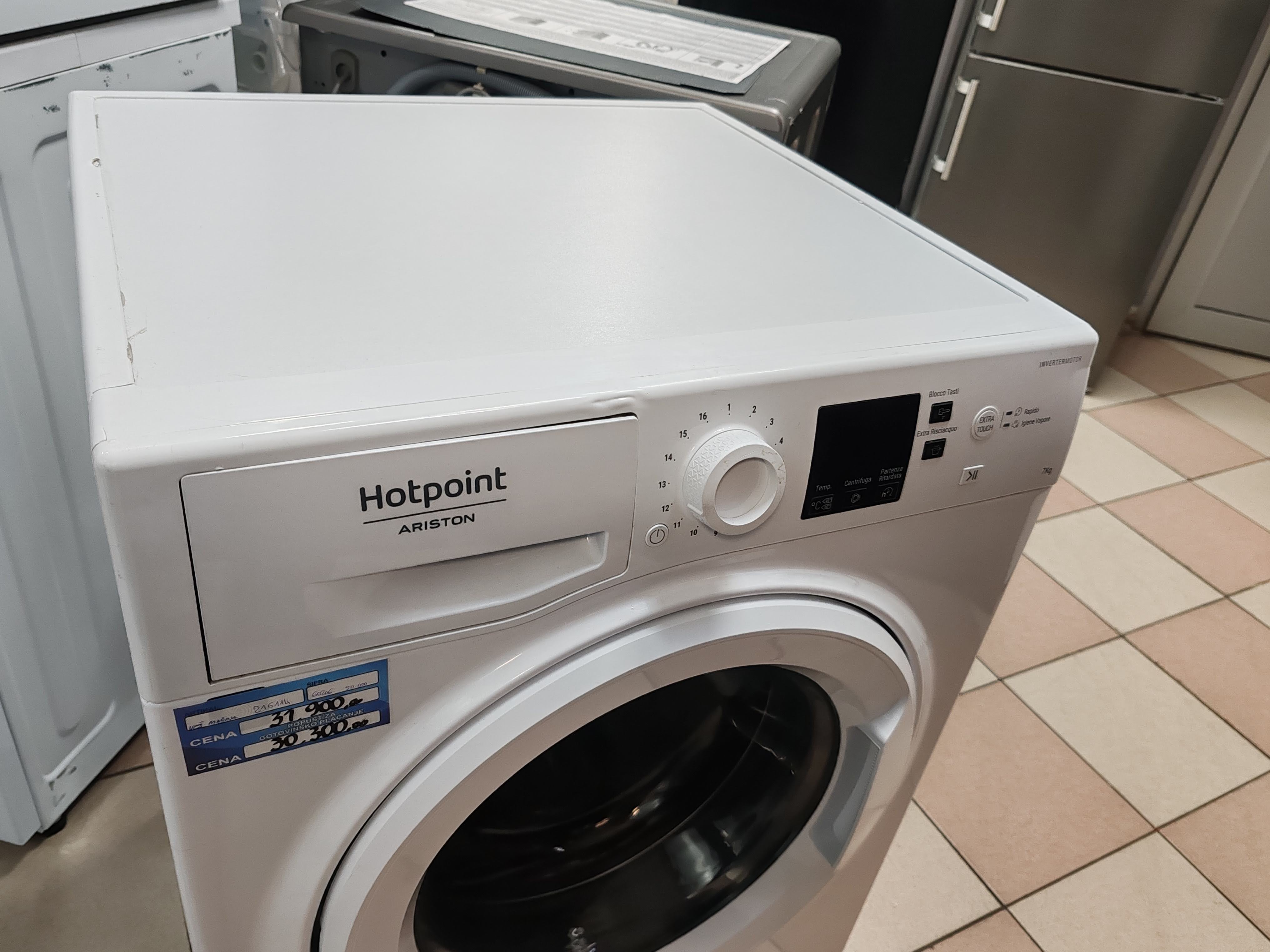 Veš mašina Hotpoint Ariston NFR 428W IT , 8kg