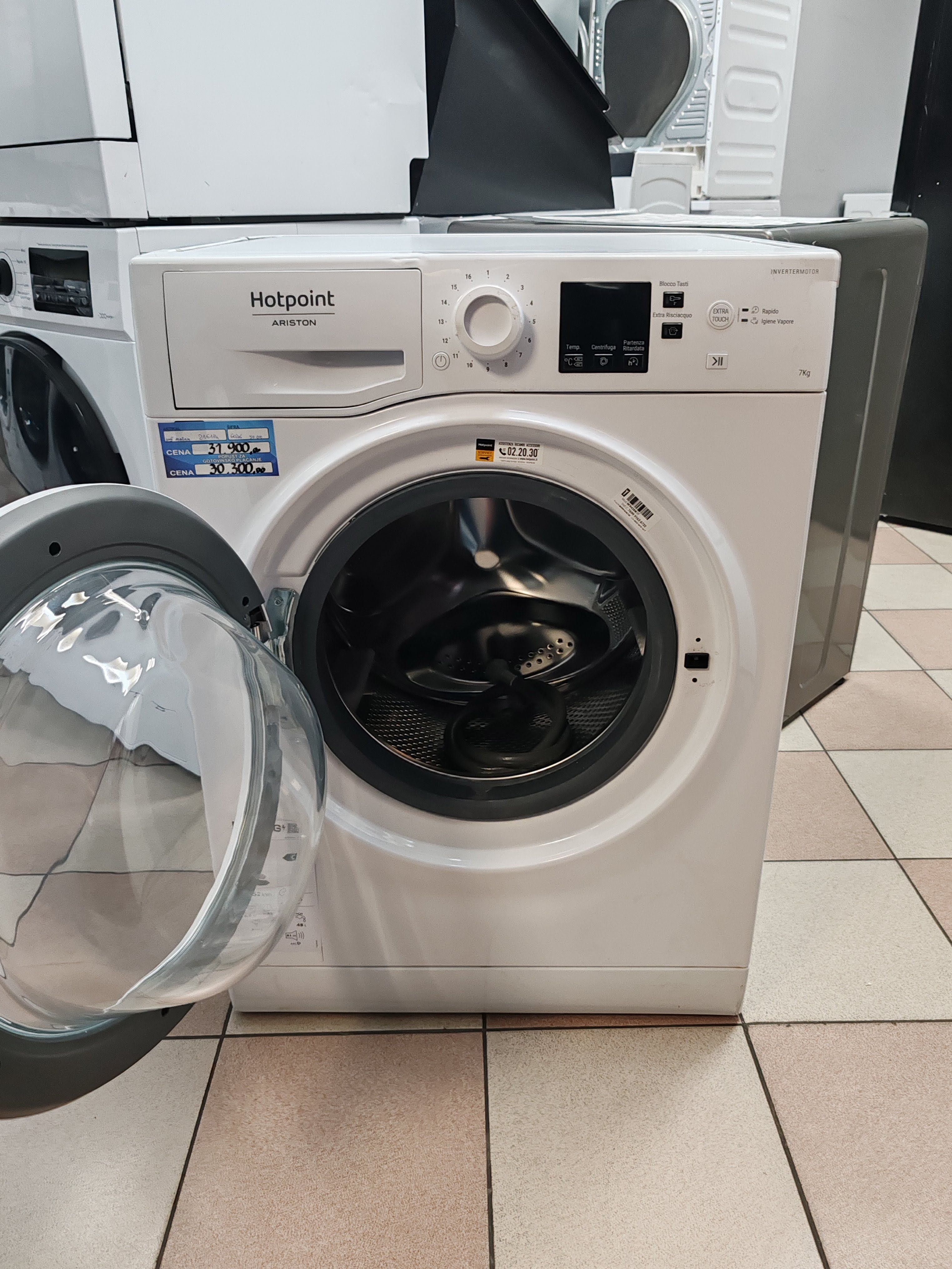 Veš mašina Hotpoint Ariston NFR 428W IT , 8kg