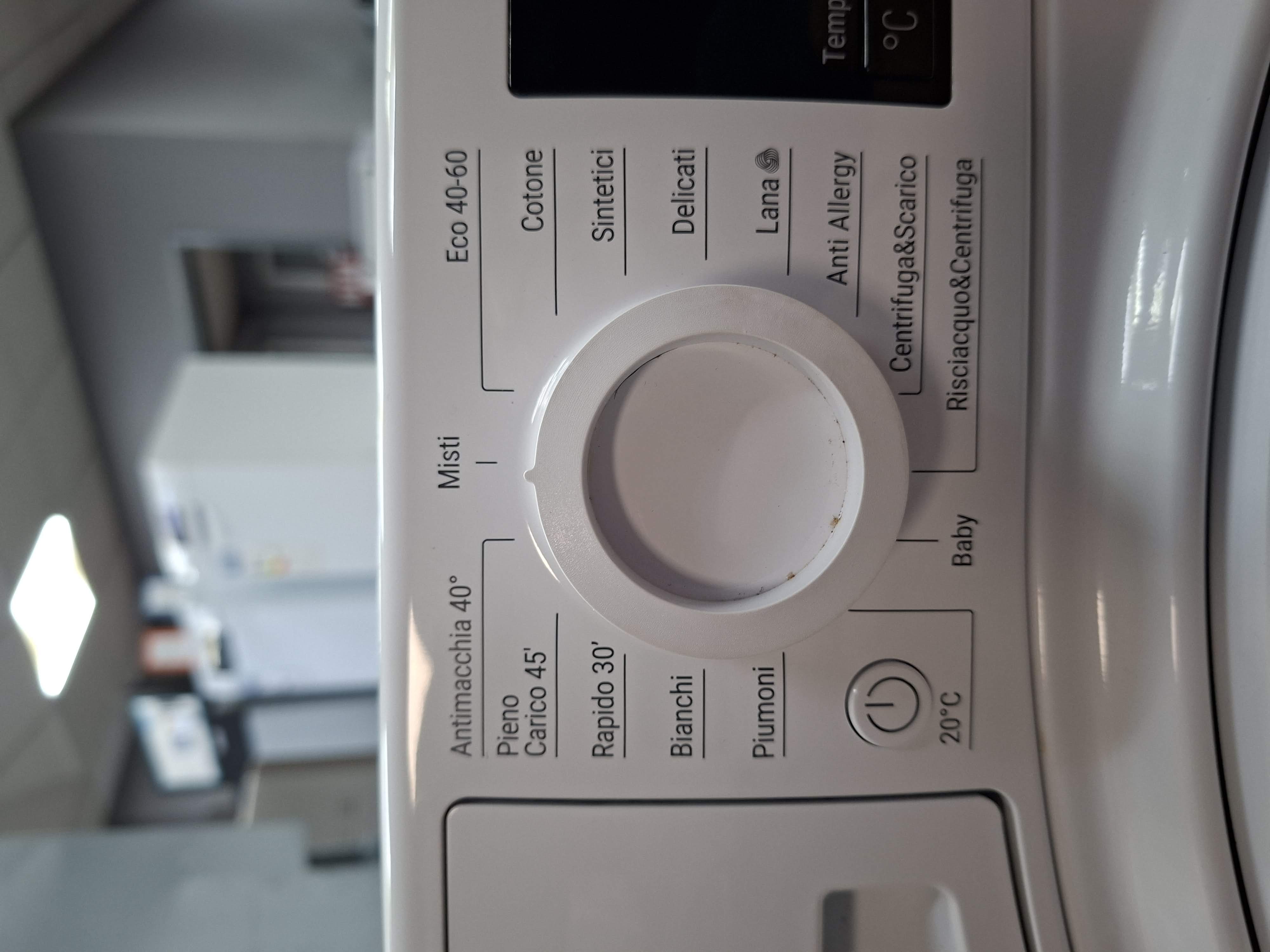 Veš mašina Hotpoint Ariston NFR79W IT , 9kg