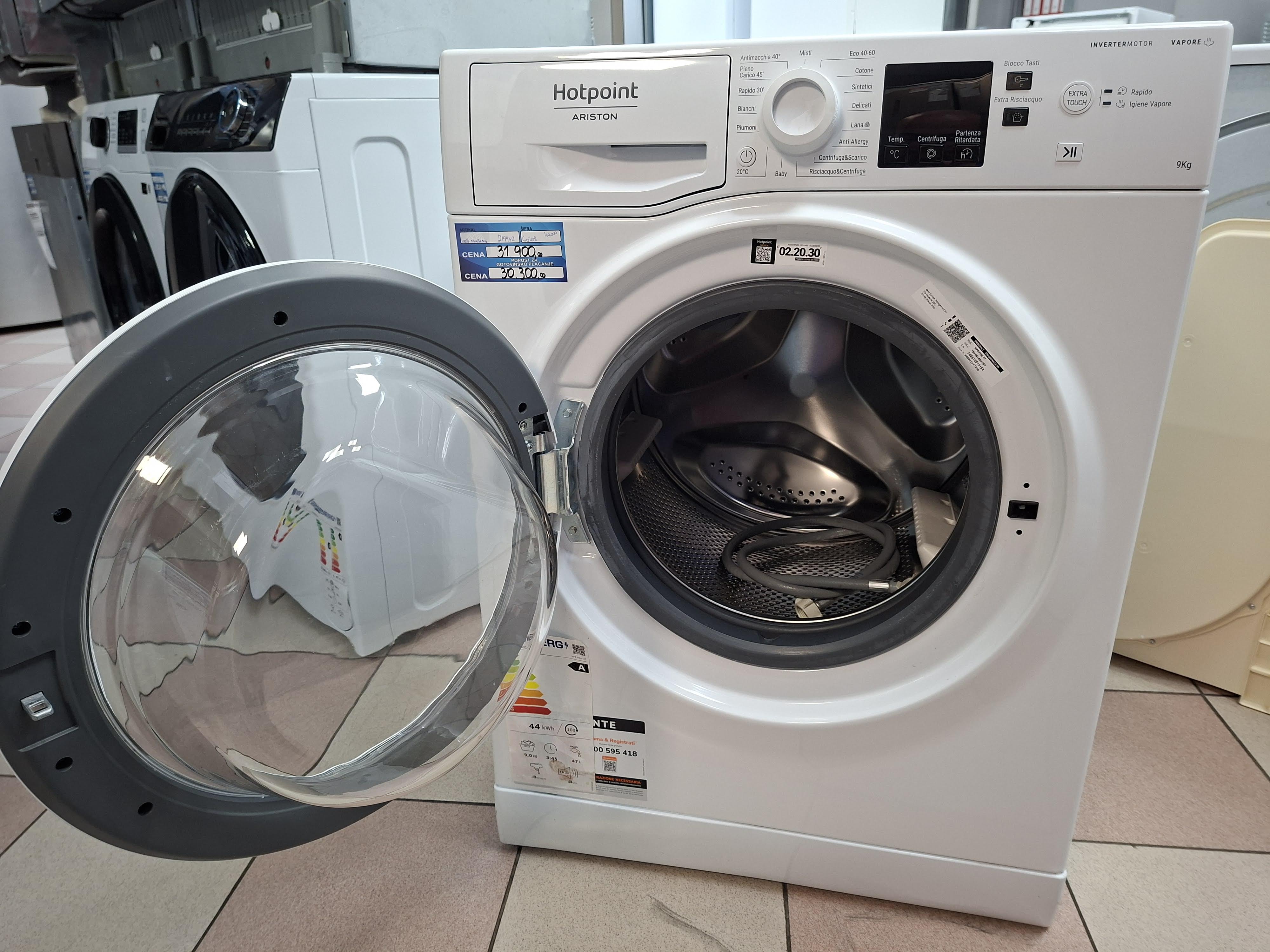 Veš mašina Hotpoint Ariston NFR79W IT , 9kg