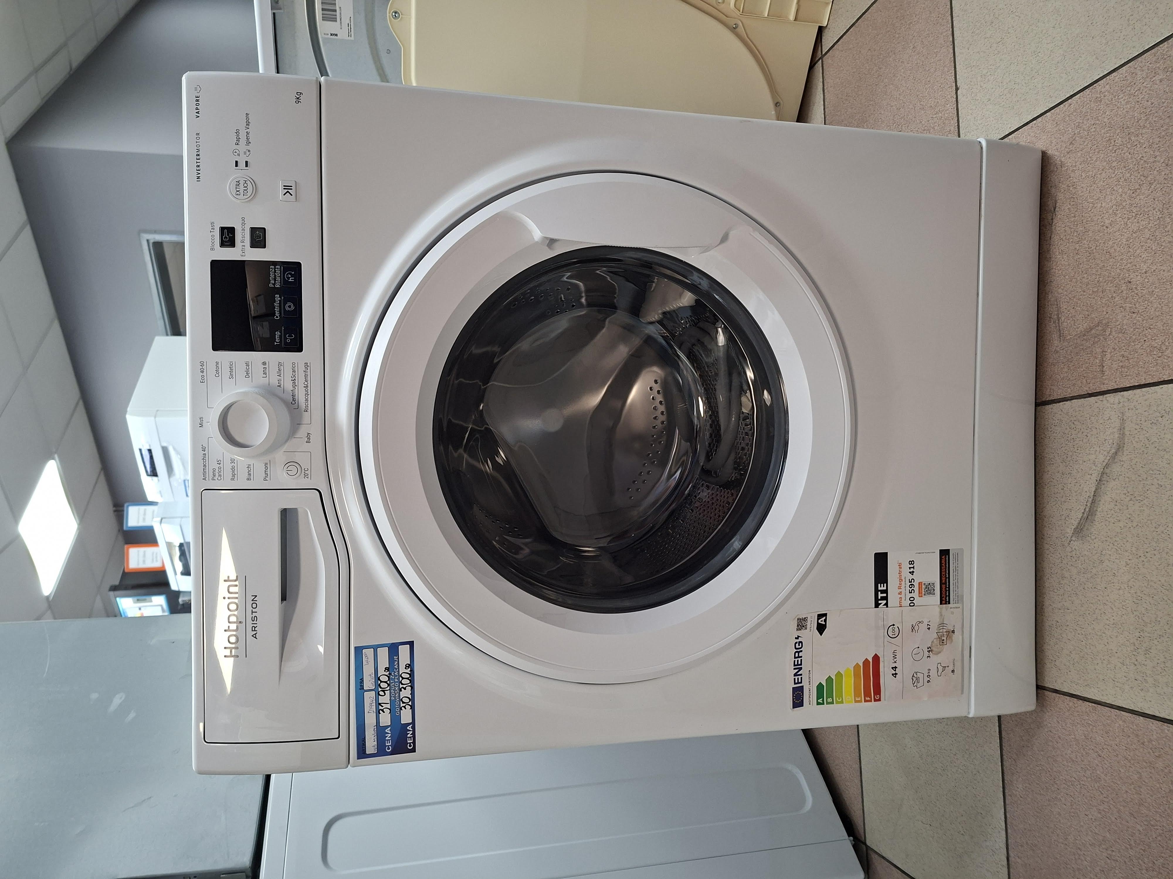 Veš mašina Hotpoint Ariston NFR79W IT , 9kg