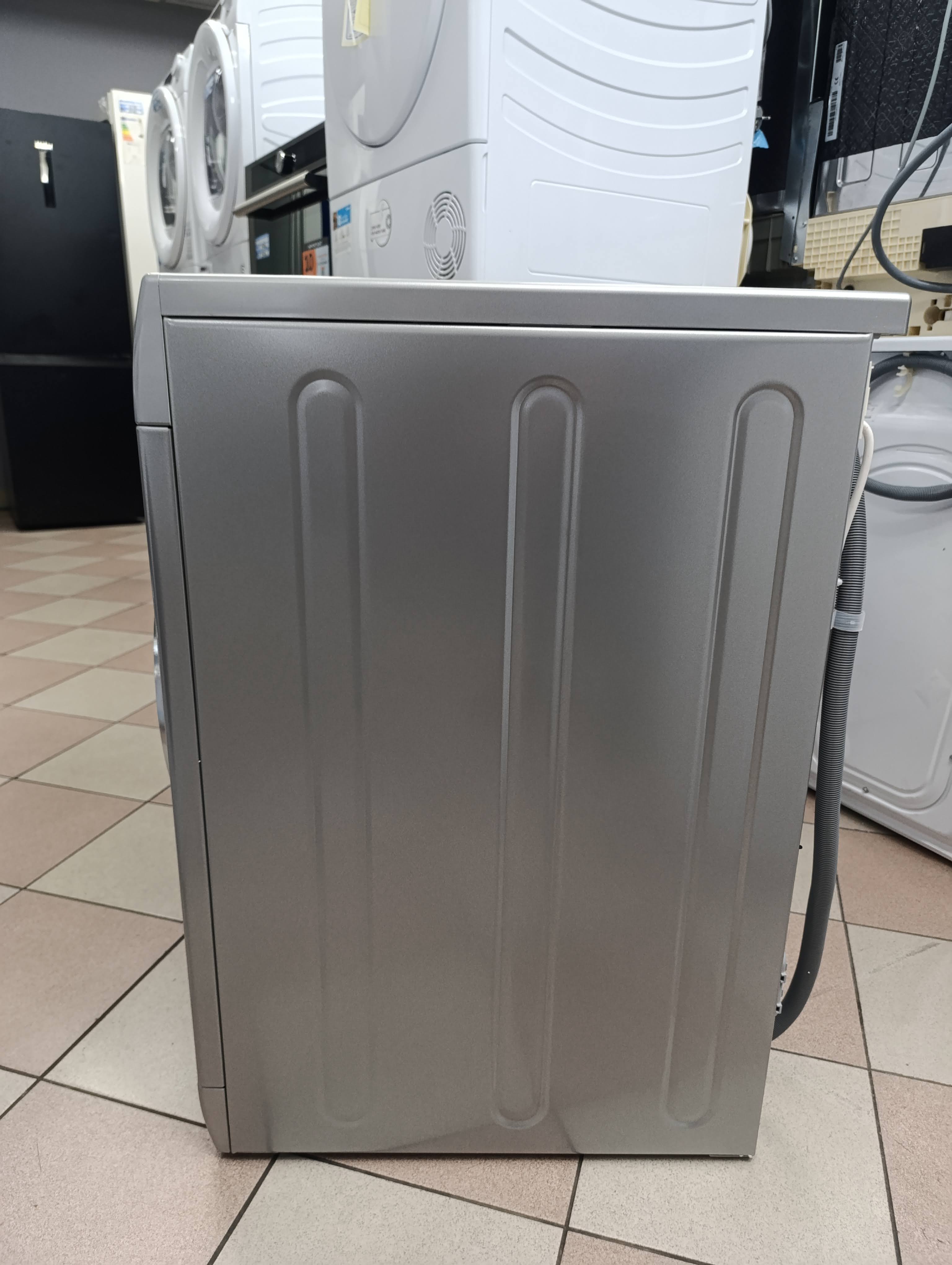 Veš mašina Hotpoint Ariston NLM11 946 SC A GCC , 9 kg.