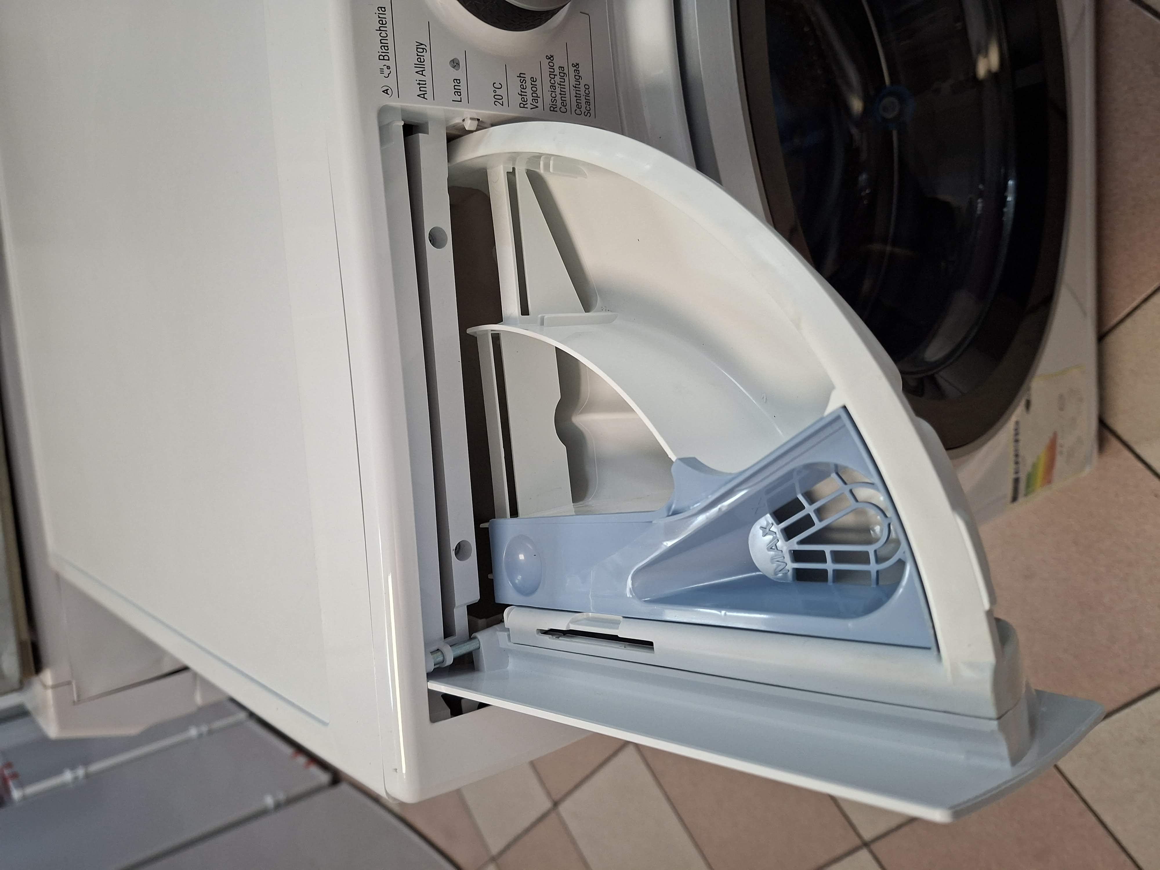 Veš mašina Hotpoint Ariston NR648GWSA IT, 8kg