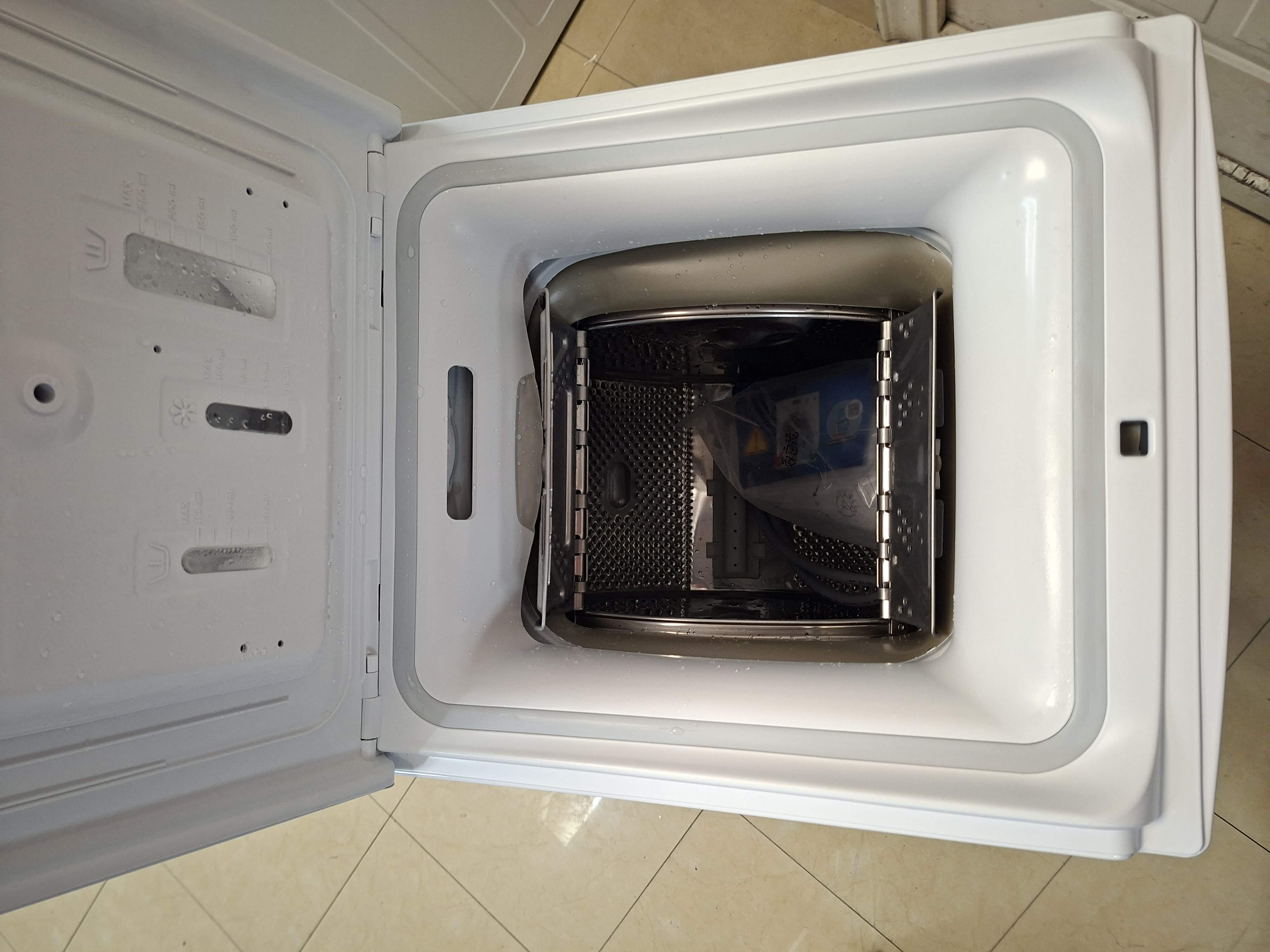 Veš mašina Indesit BTW S60400 EU N , 6 kg.