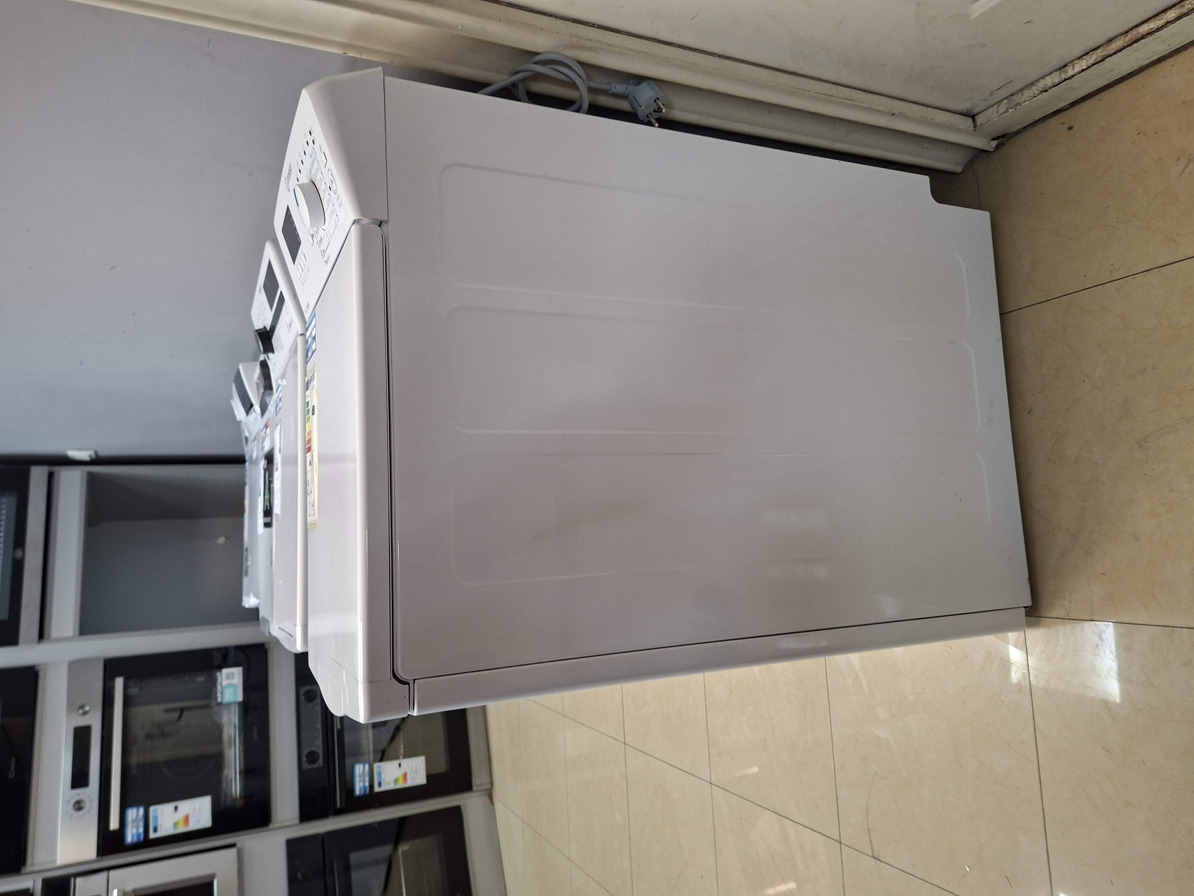 Veš mašina Indesit BTW S60400 EU N , 6 kg.