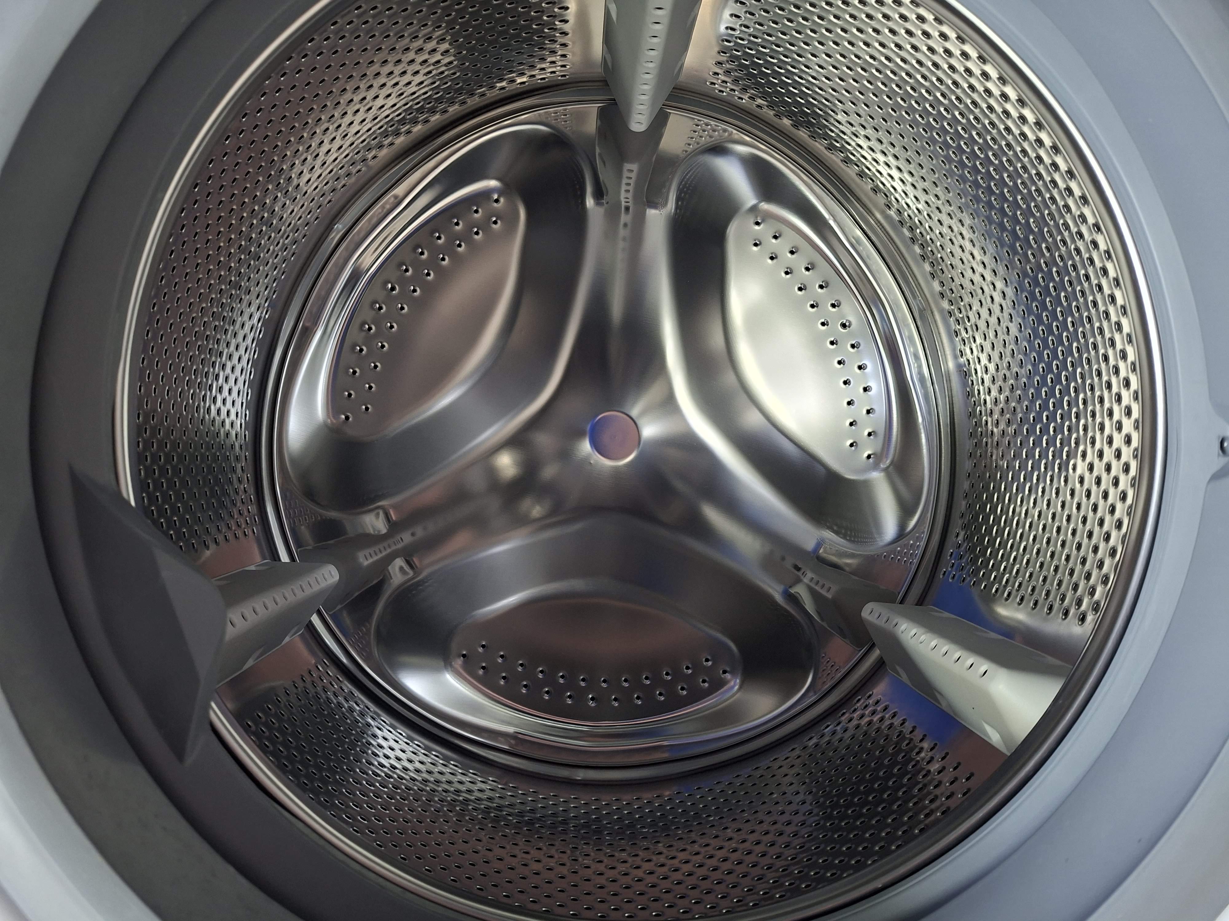Veš mašina Indesit BWA 81496X WV IT , 8 kg.