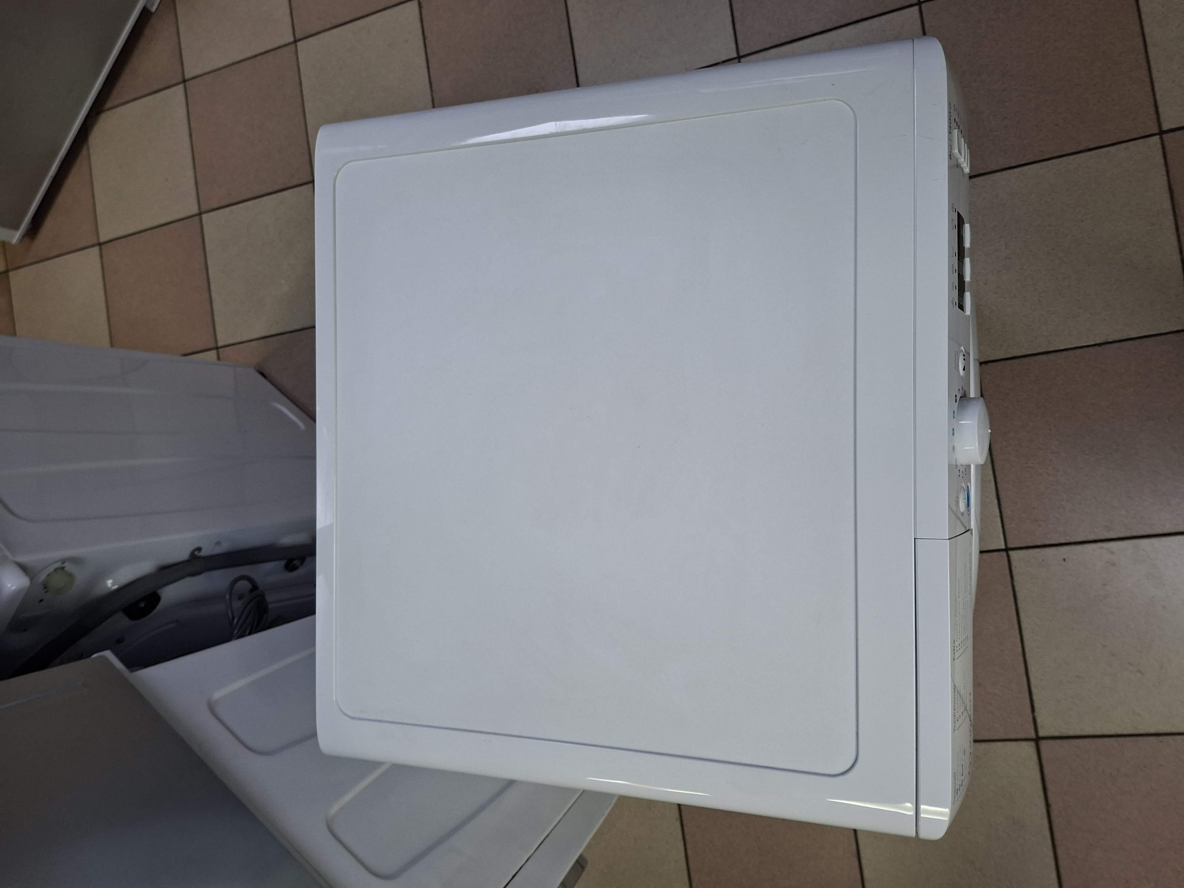 Veš mašina Indesit BWA 81496X WV IT , 8 kg.