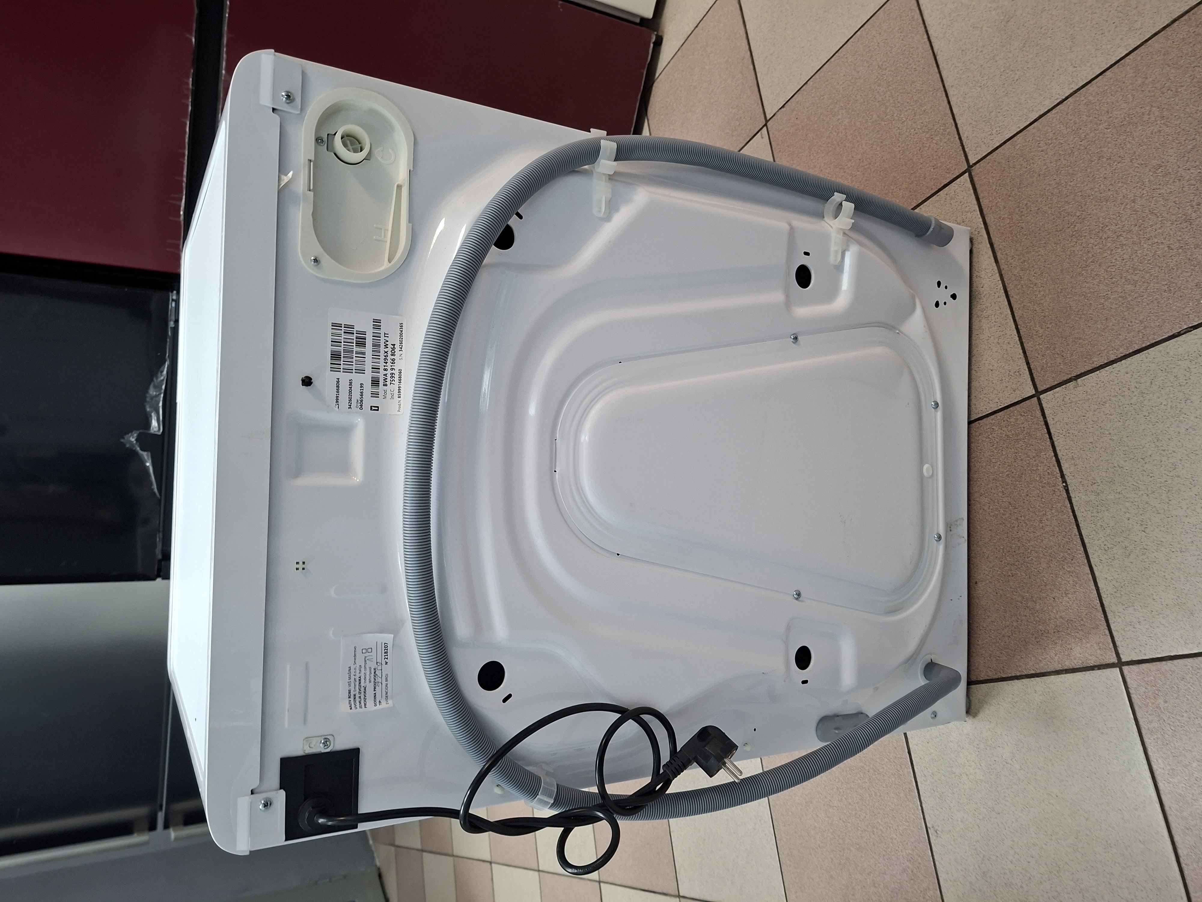 Veš mašina Indesit BWA 81496X WV IT , 8 kg.