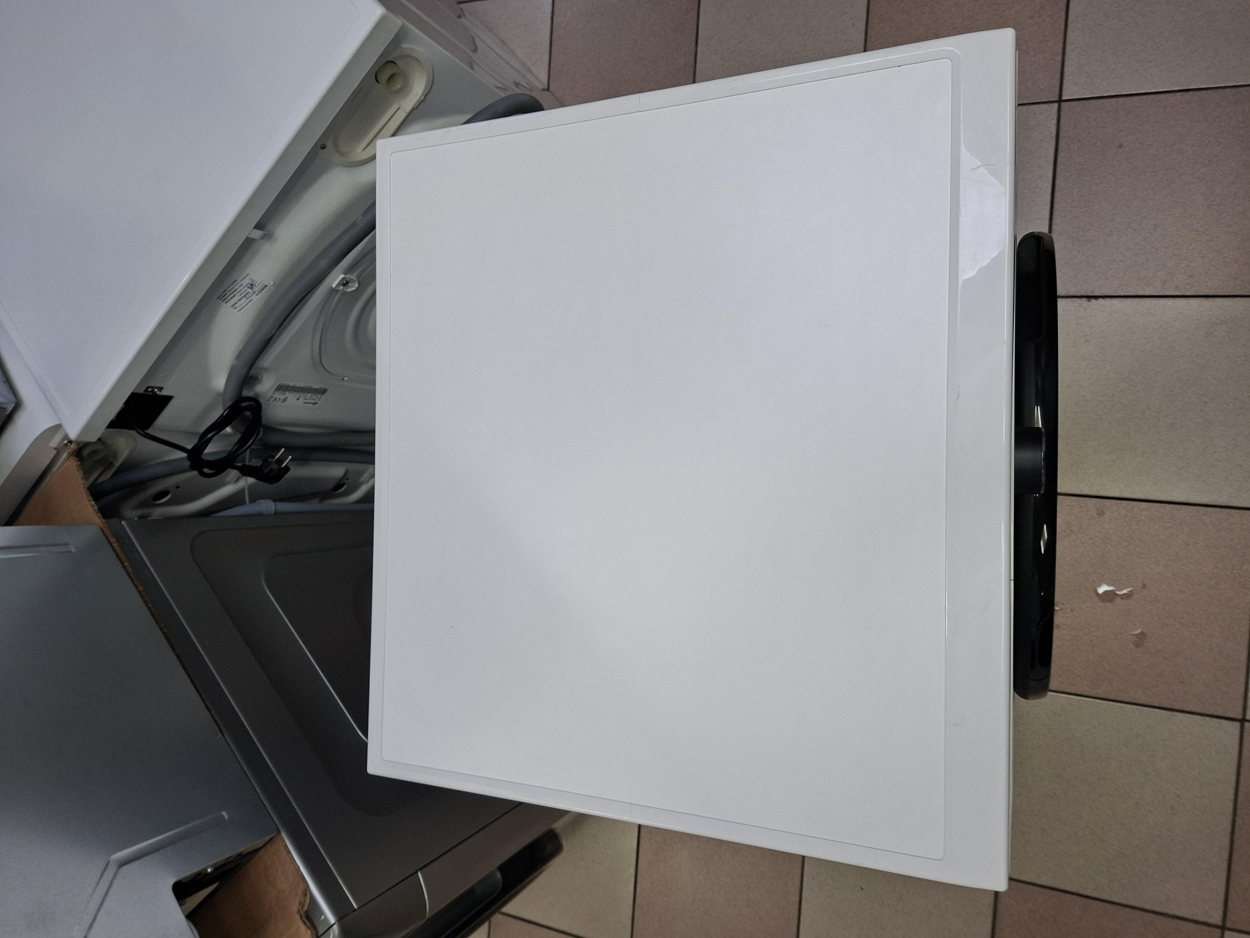 Veš mašina LG F4WB308Y, 8 kg