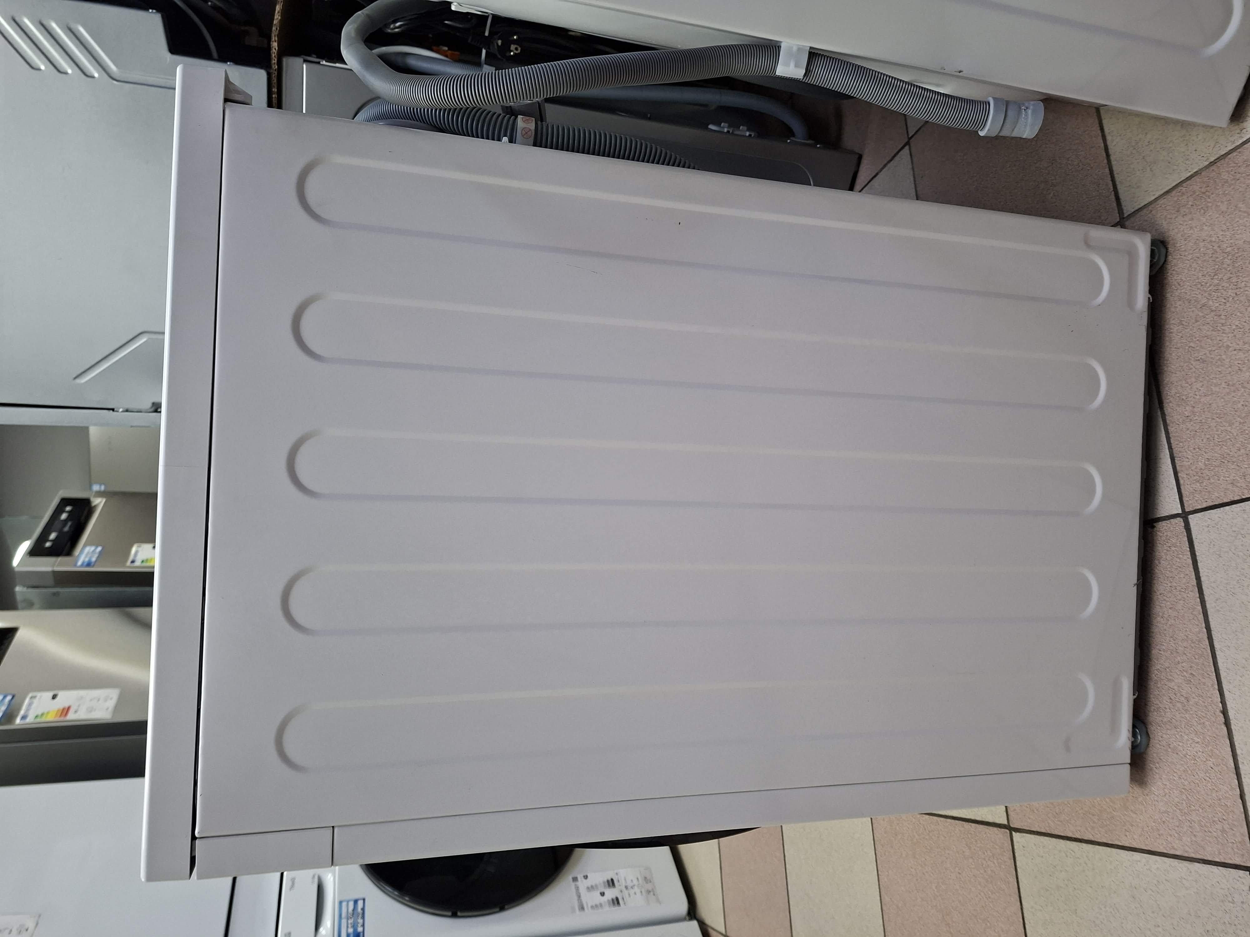 Veš mašina LG F4WB308Y, 8 kg