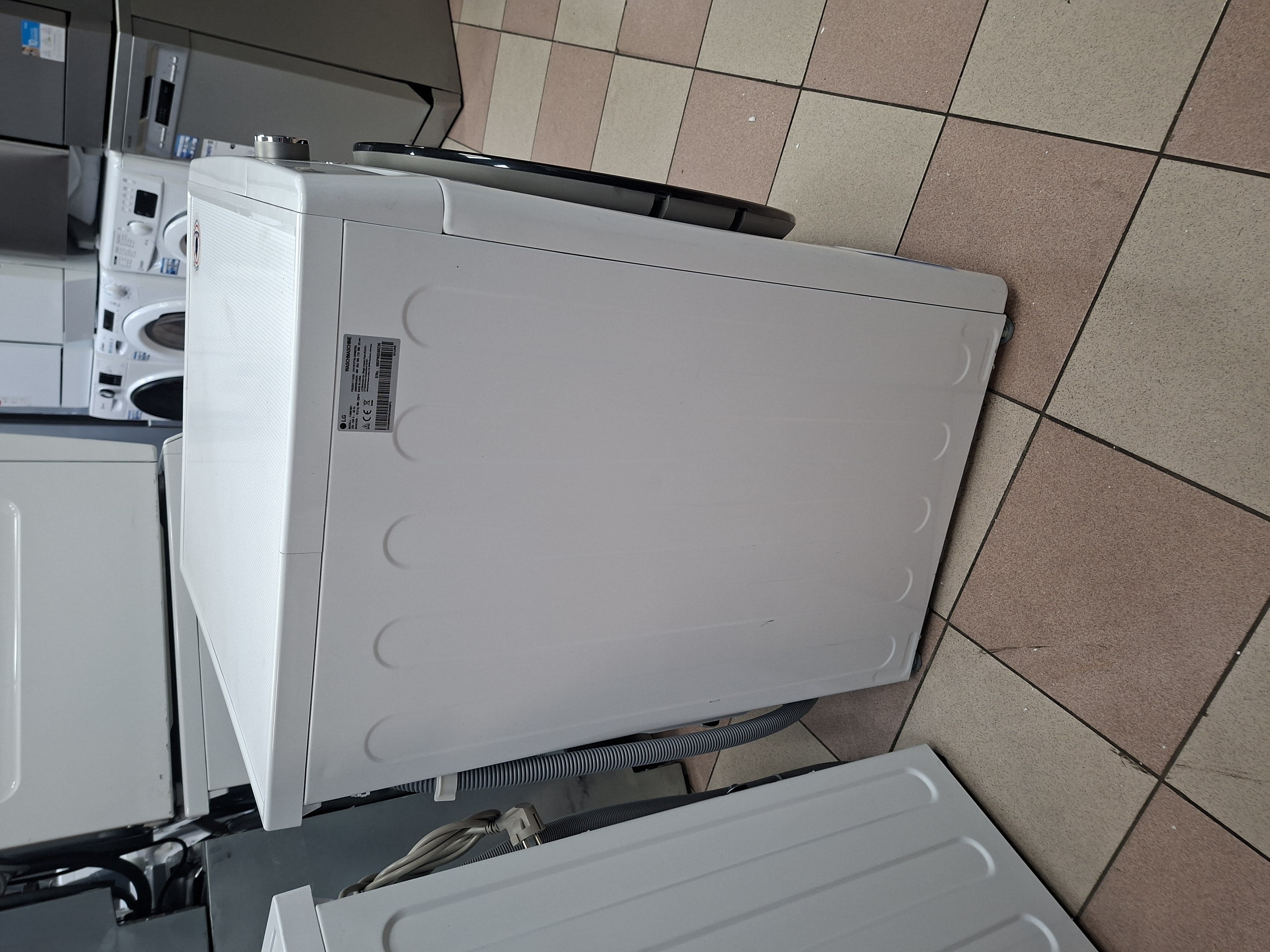 Veš mašina LG F4WR700Y , 10 kg