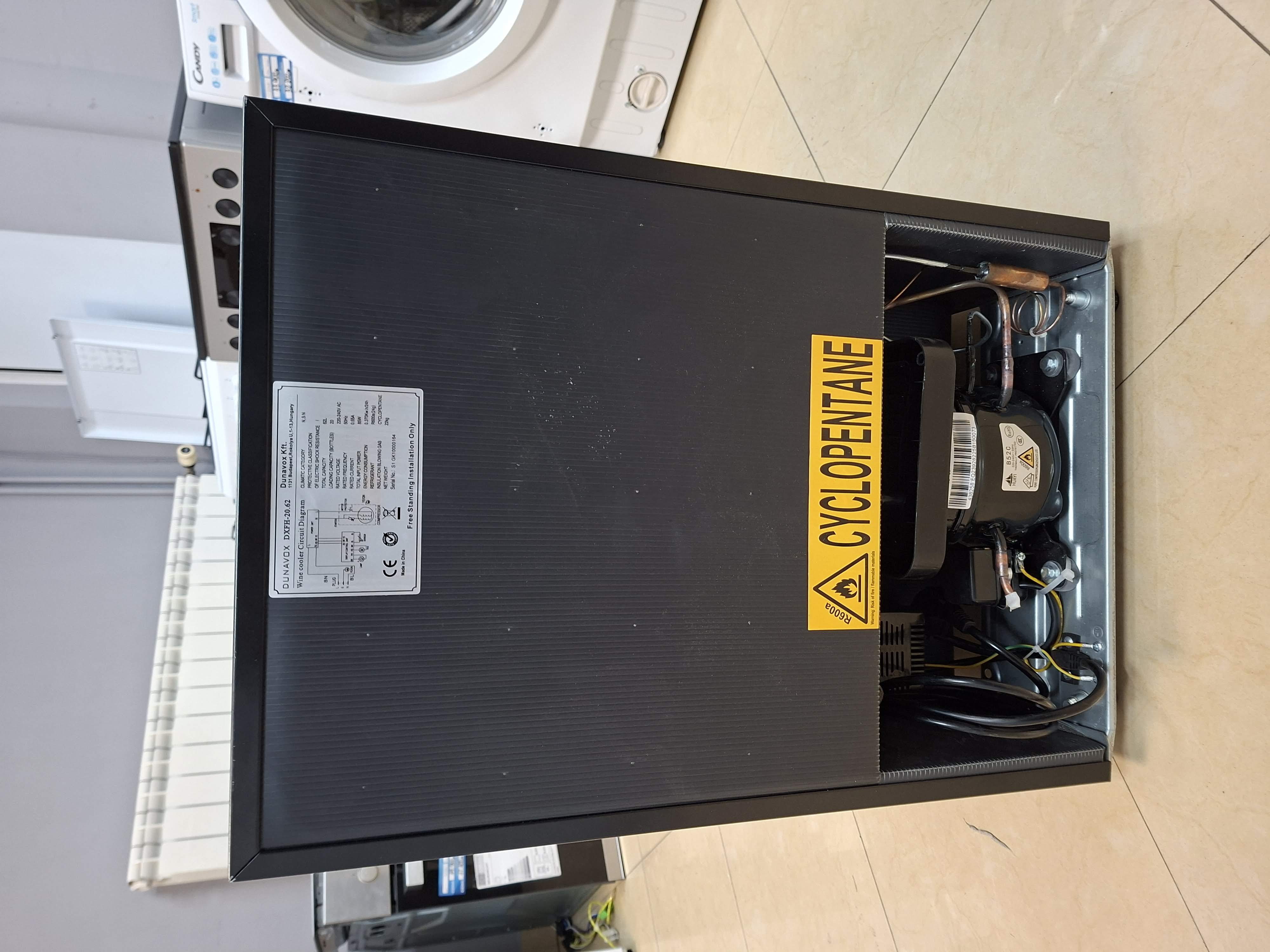 Vinska Vitrina Dunavox DXFH-20.62 , 20 Boca