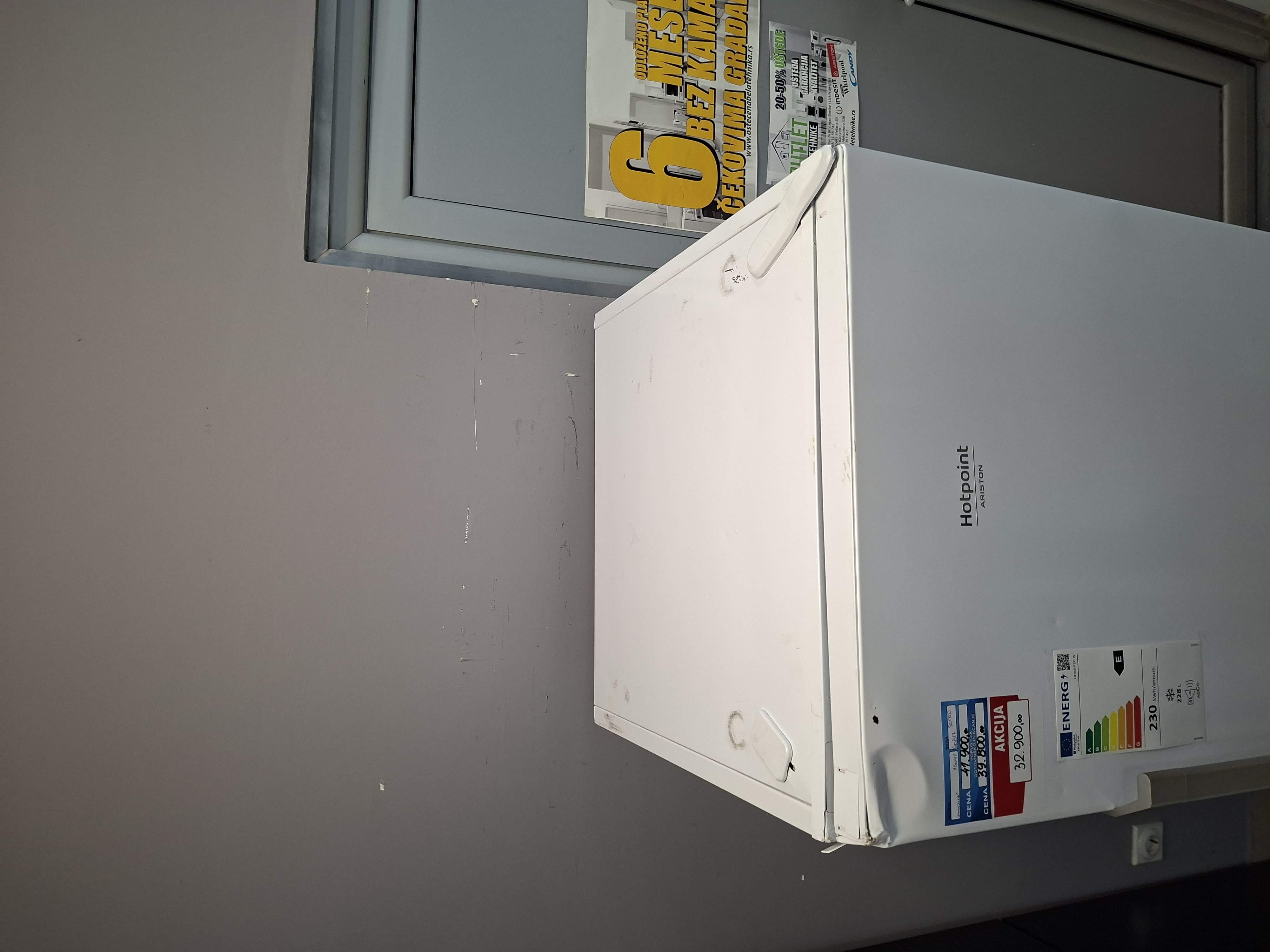 Zamrzicač Hotpoint Ariston UHA6 F2C W , 167 cm.