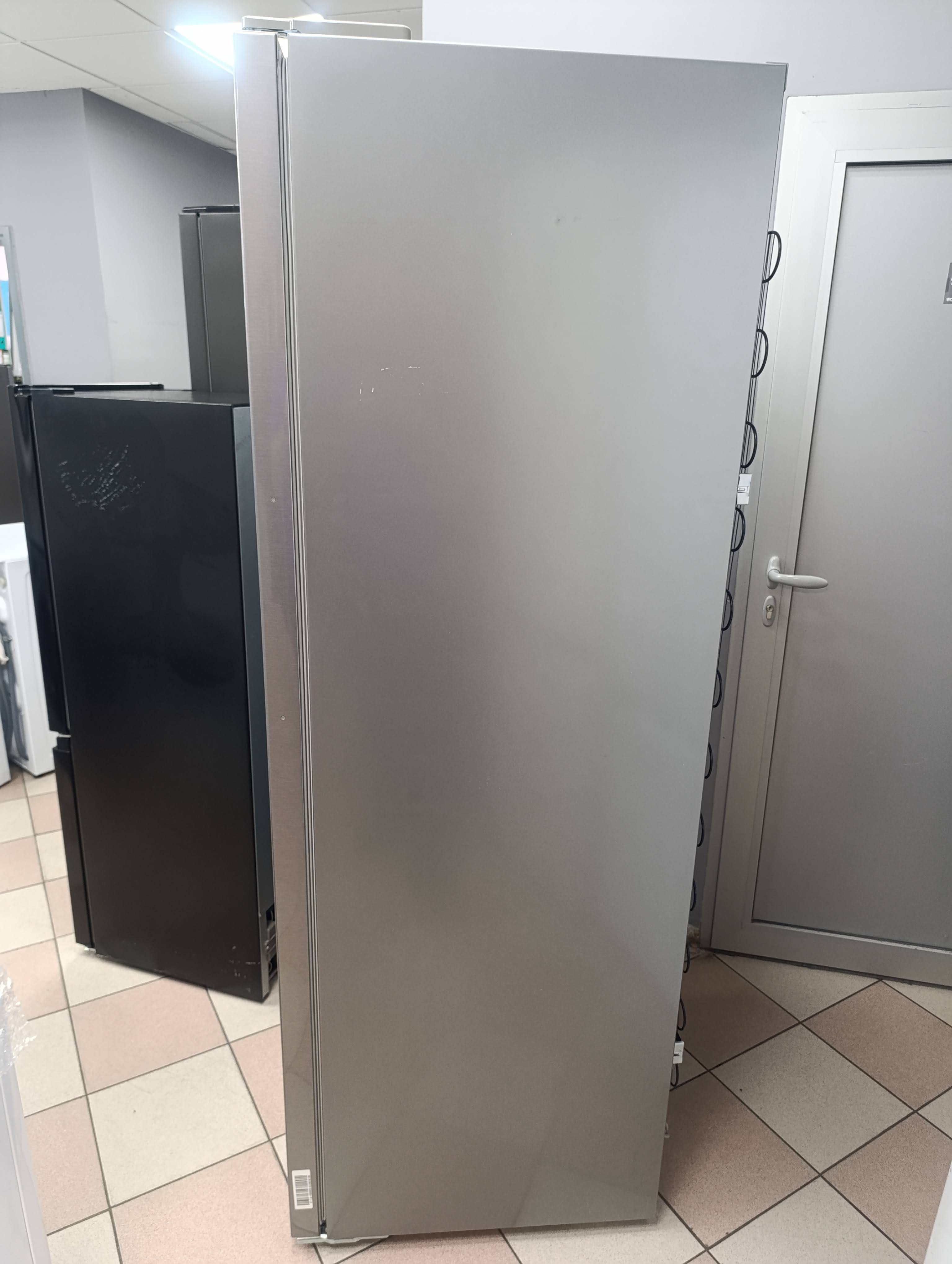 Zamrzivač Beko B3RFNE314XB , Neo Frost , 187 cm.