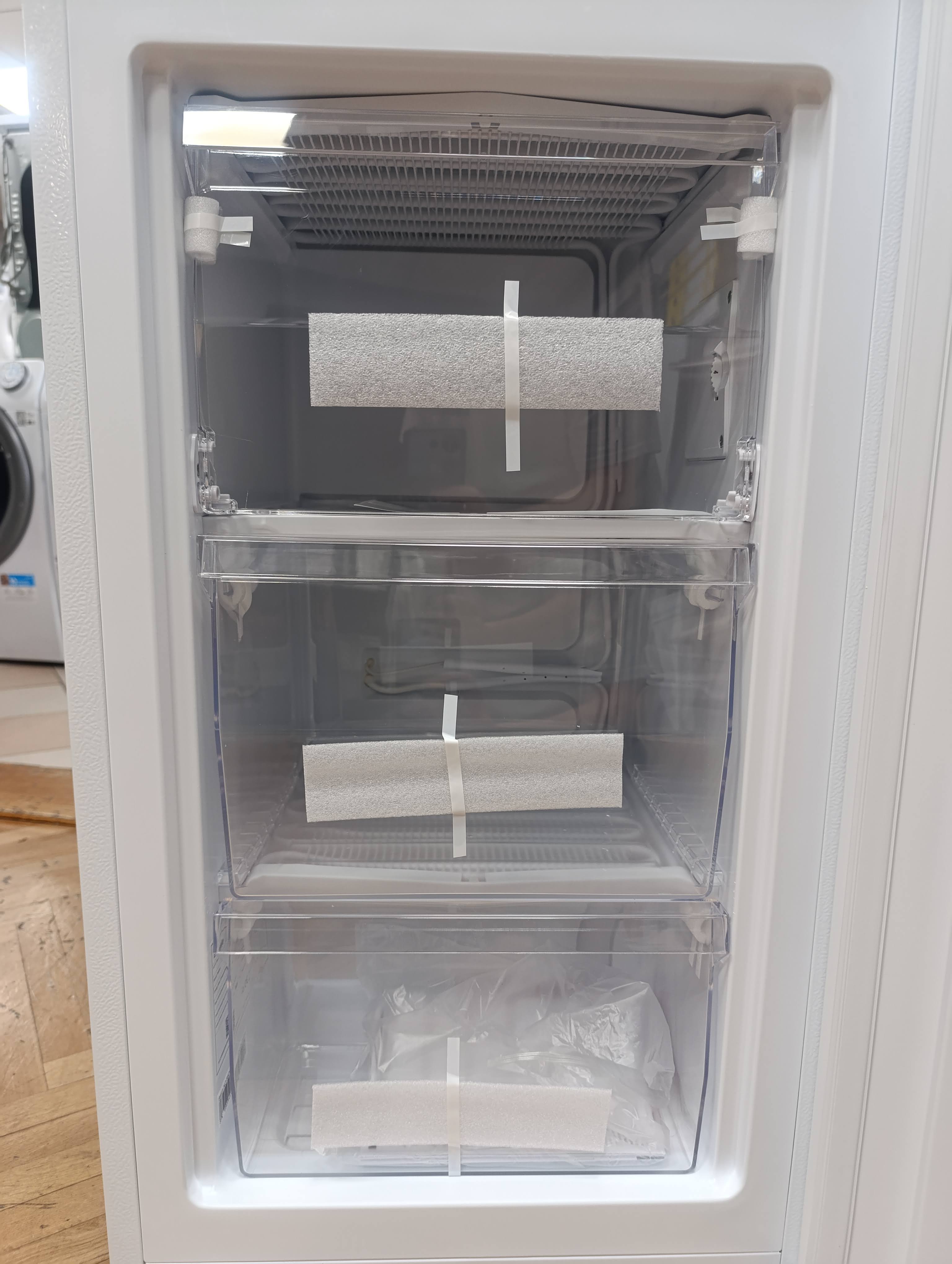 Zamrzivač Gorenje F39EPW4 , 61L.