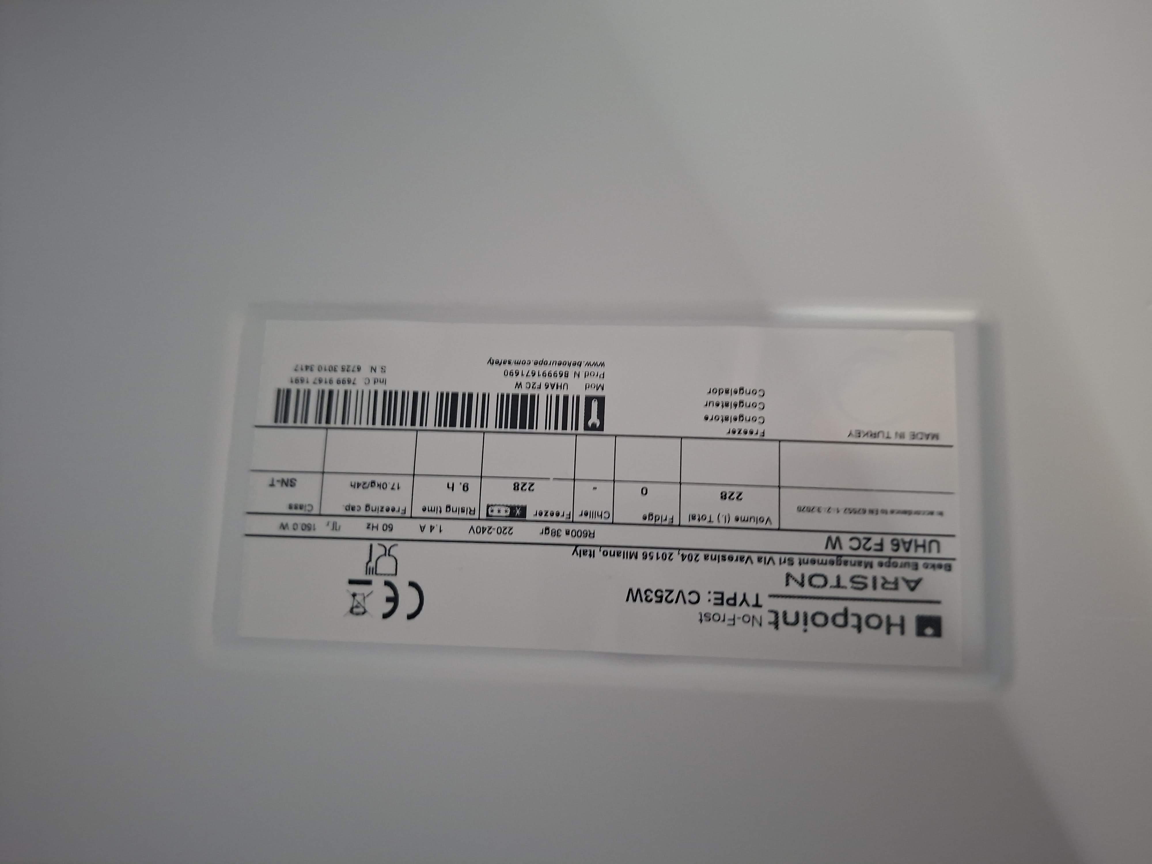 Zamrzivač Hotpoint Ariston UHA6 F2C W , 167 cm.