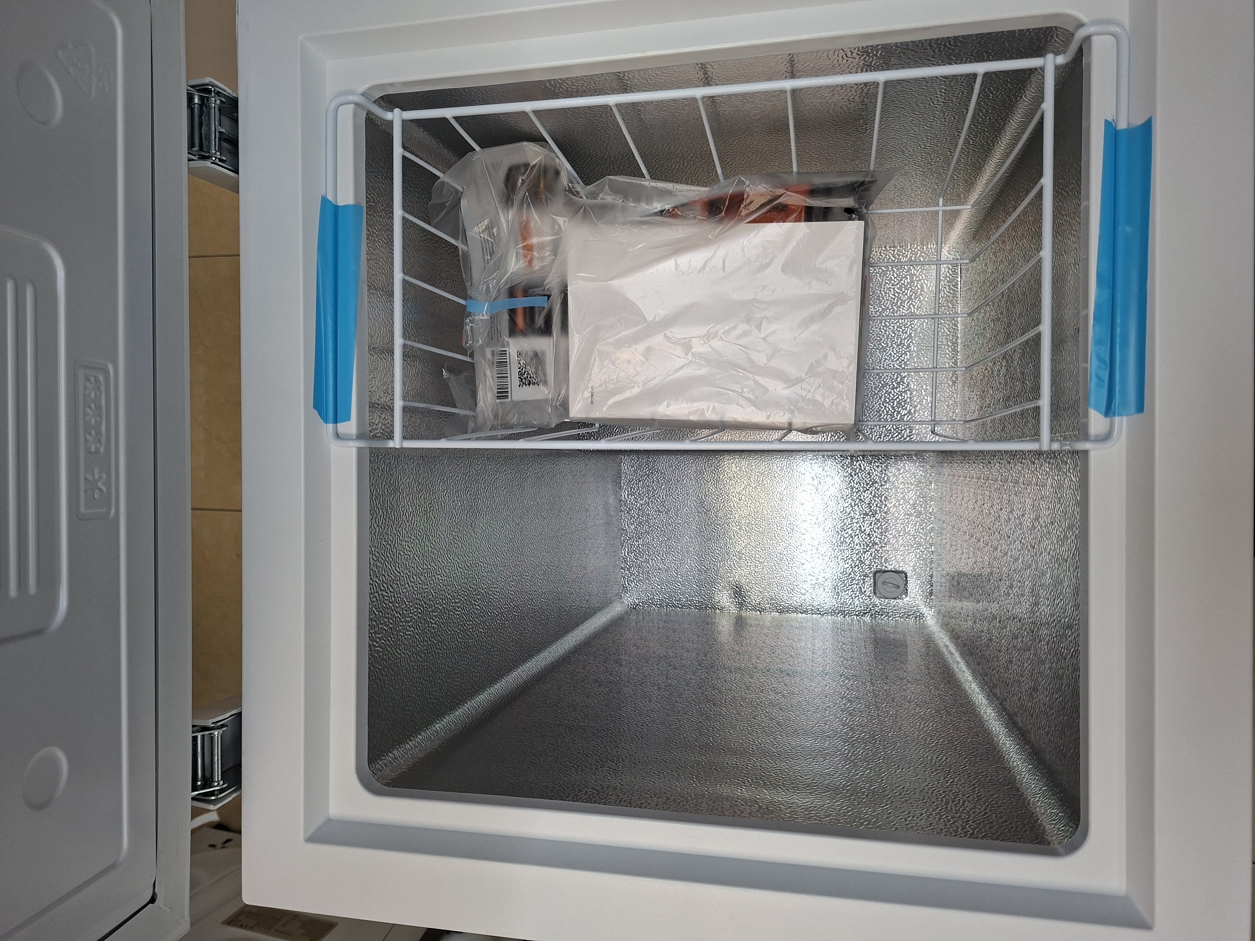 Zamrzivač Sandučar Indesit INCF 984 E , 98L