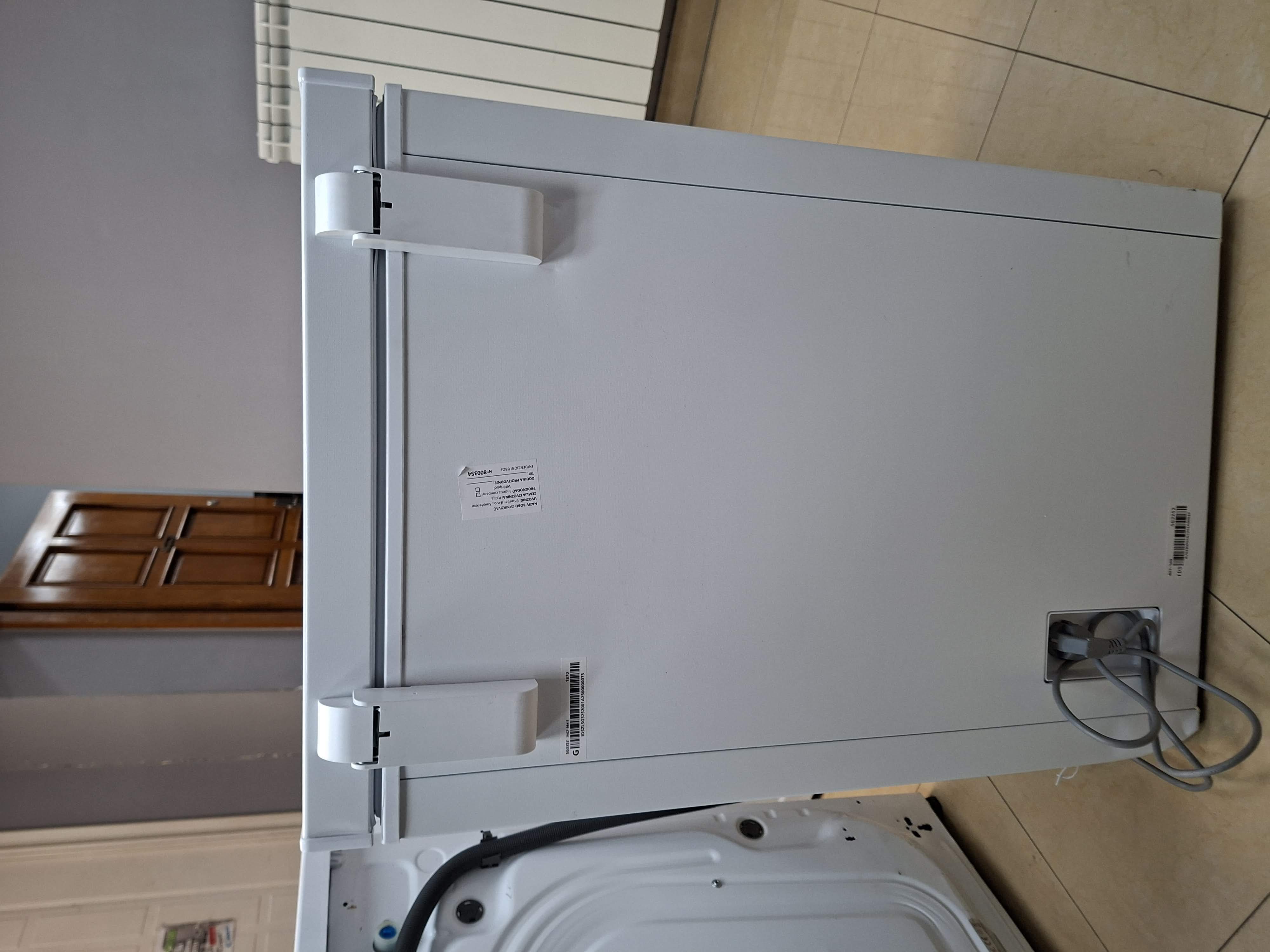 Zamrzivač Sandučar Indesit INCF 984 E , 98L