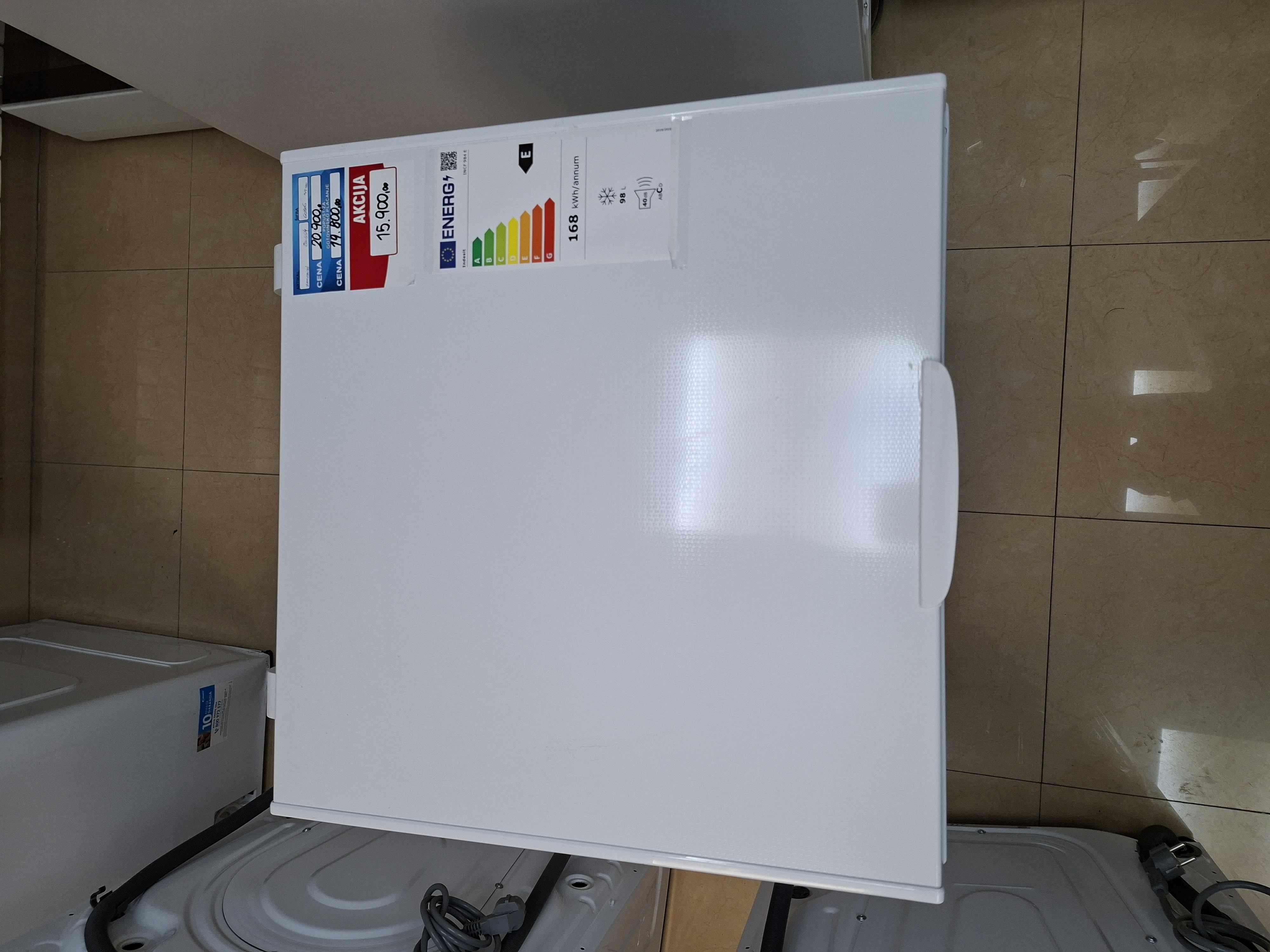 Zamrzivač Sandučar Indesit INCF 984 E , 98L