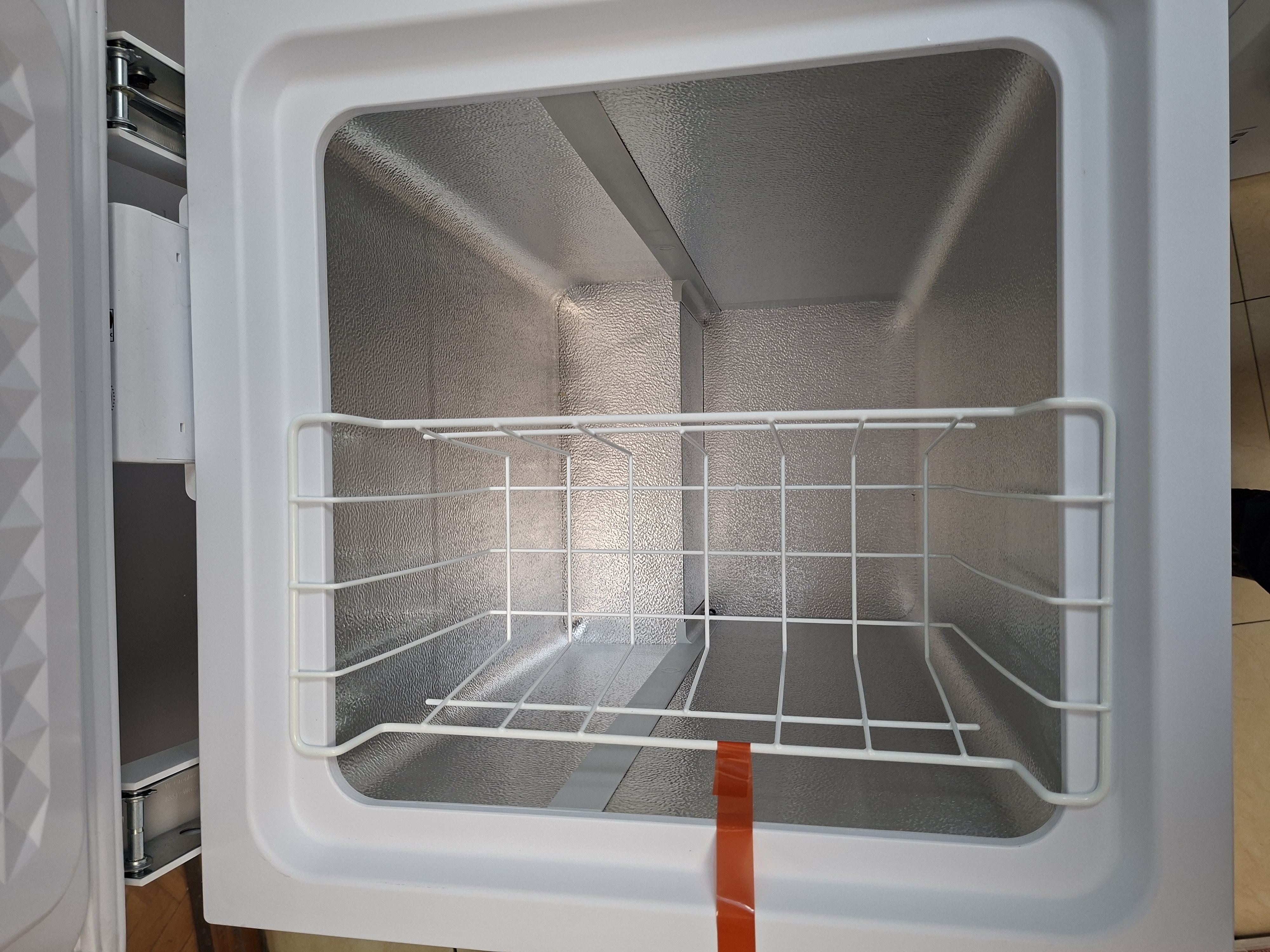 Zamrzivač sandučar Indesit OS 2A 100 2 , 99L