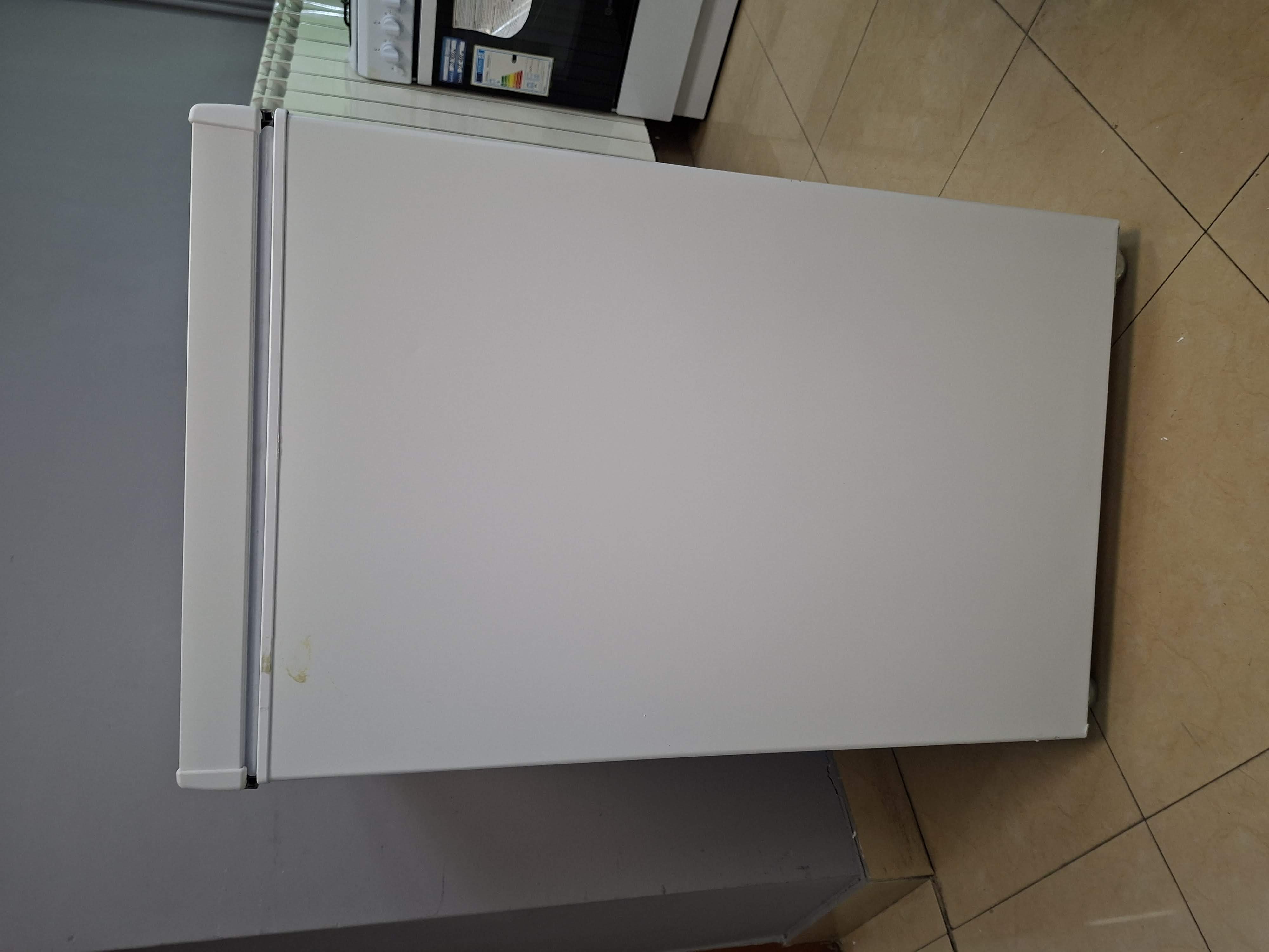 Zamrzivač sandučar Indesit OS 2A 100 2 , 99L
