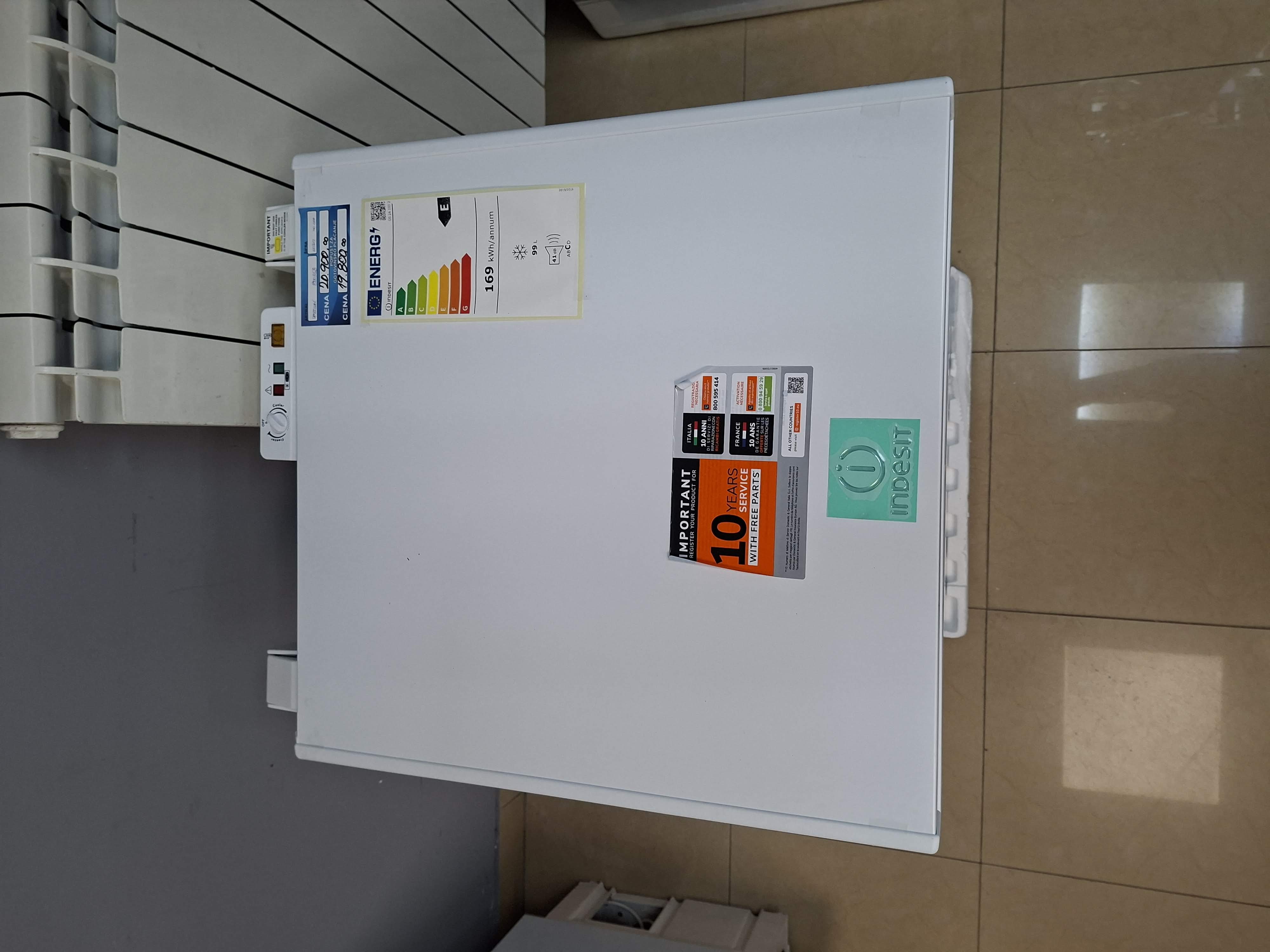 Zamrzivač sandučar Indesit OS 2A 100 2 , 99L