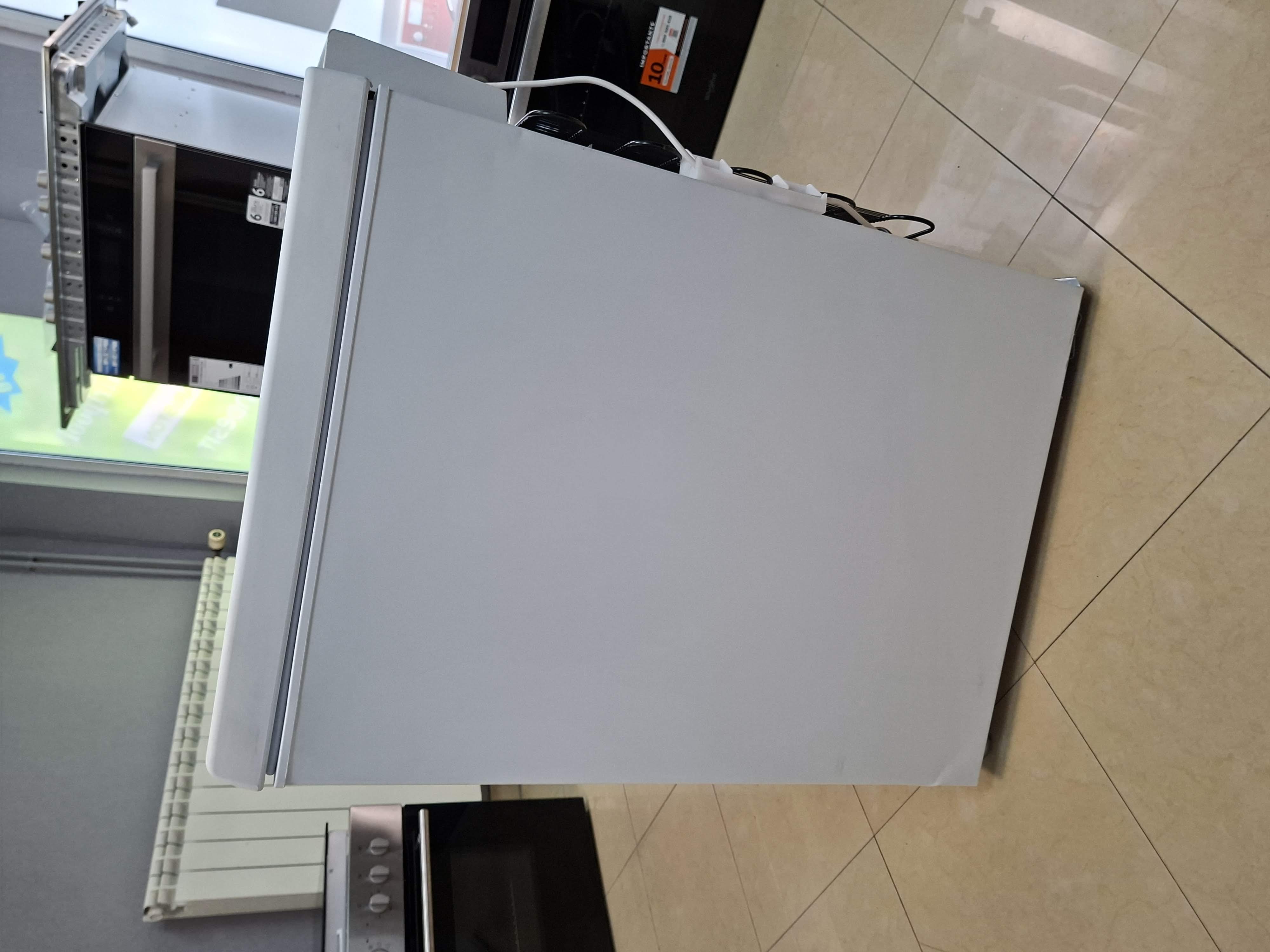 Zamrzivač sandučar Whirlpool W 204 FO, 204 litara