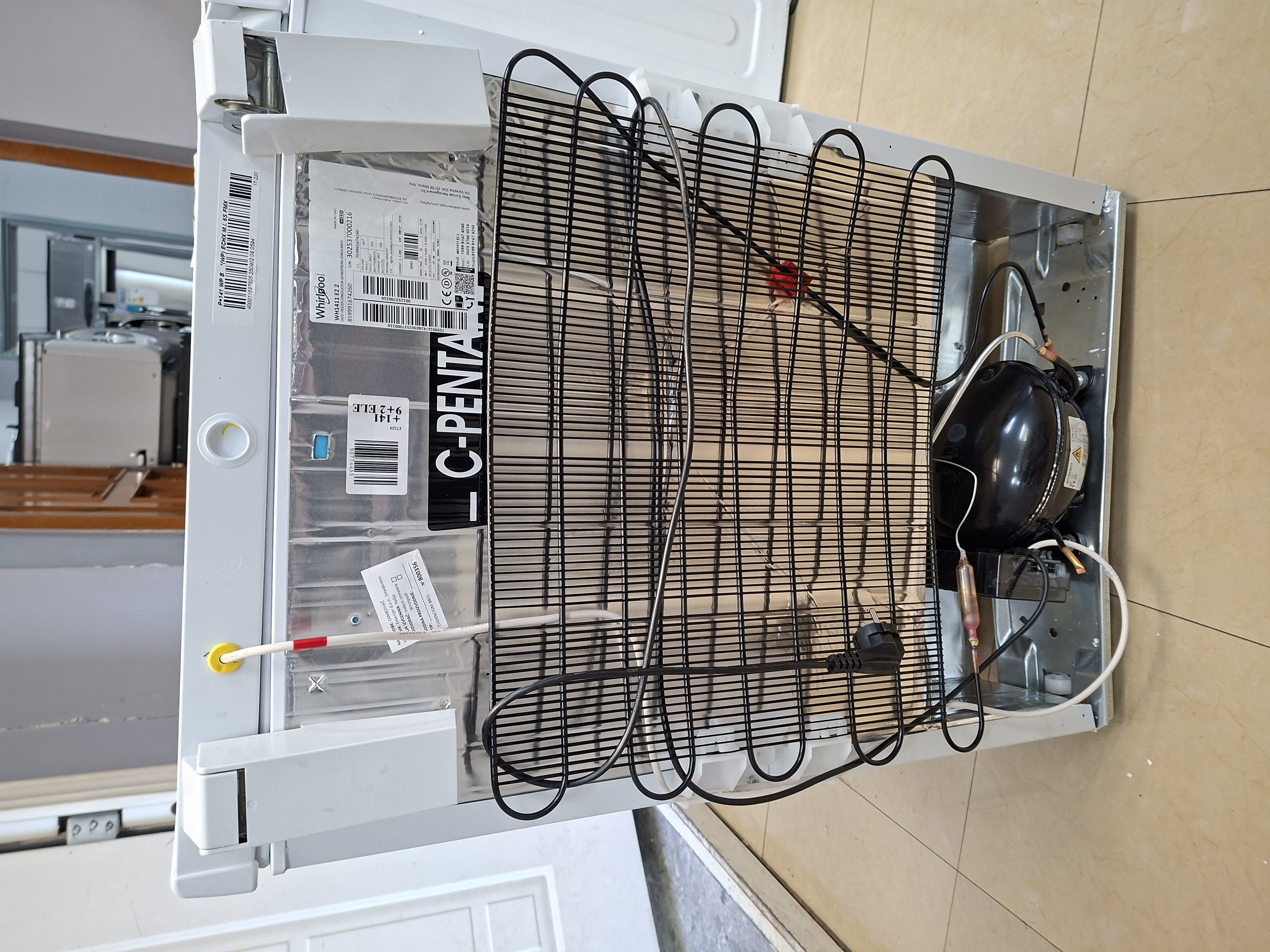 Zamrzivač sandučar Whirlpool WH1411 E2, 131l