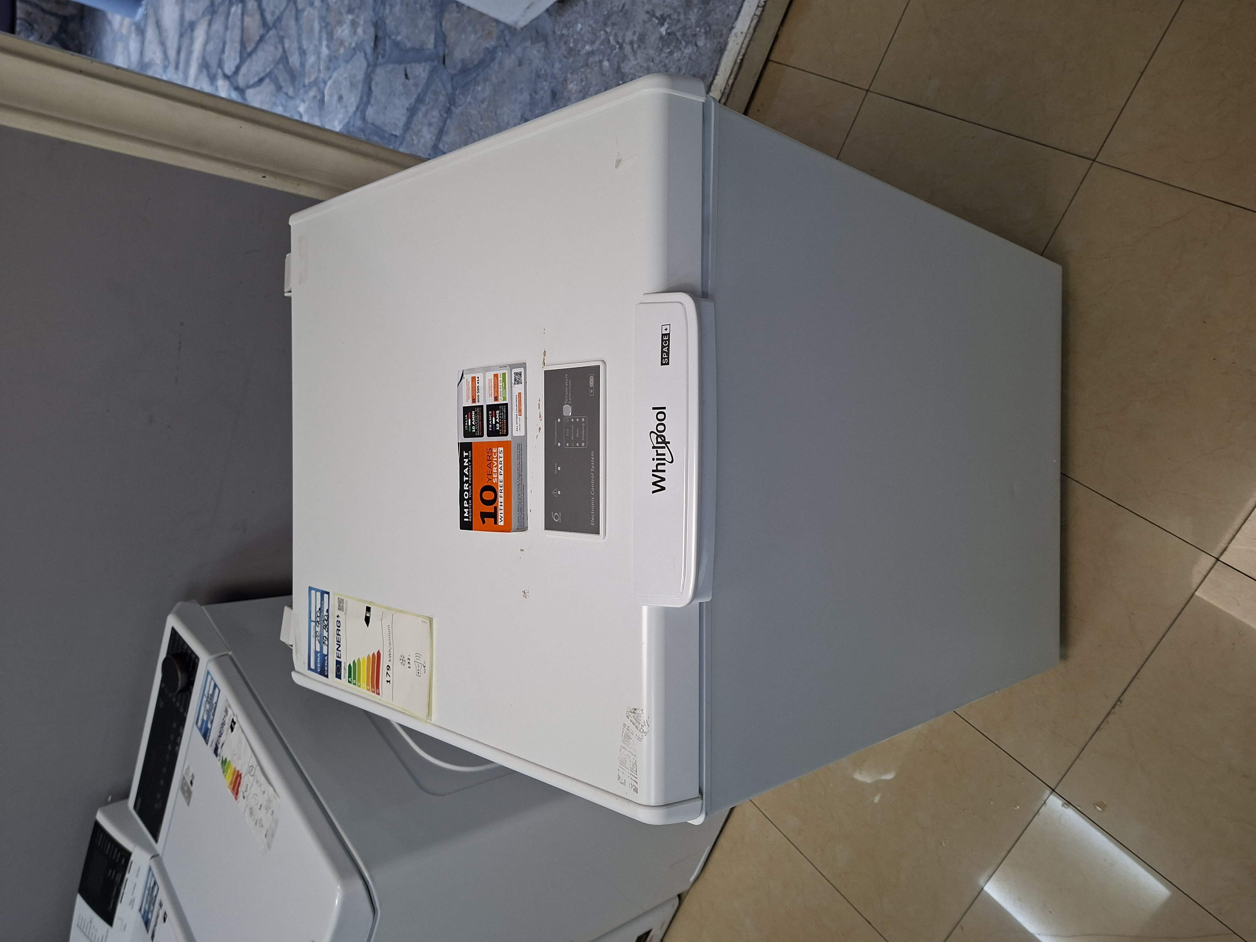 Zamrzivač sandučar Whirlpool WH1411 E2, 131l