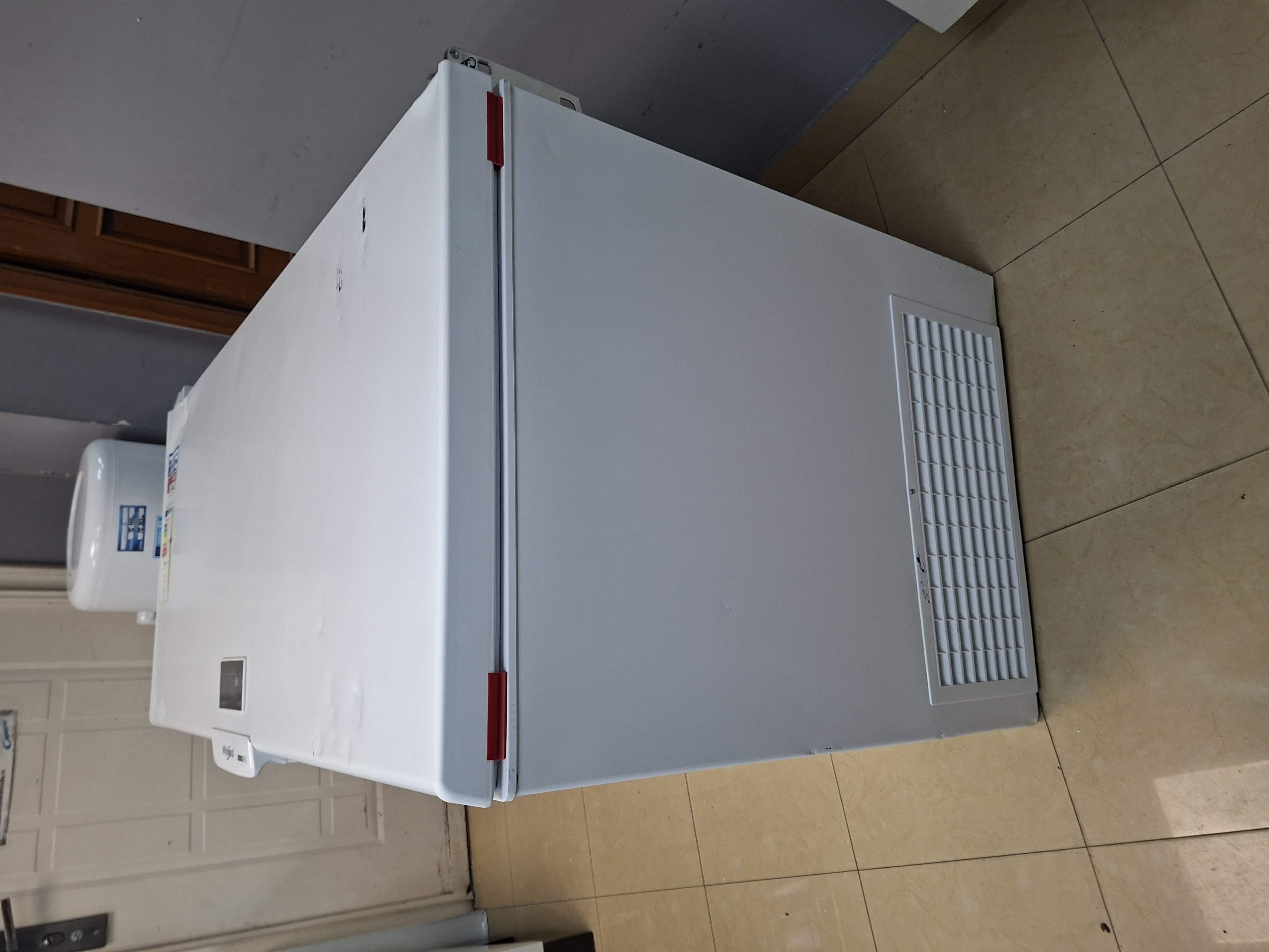 Zamrzivač sandučar Whirlpool WHE39392 T , 394 litara