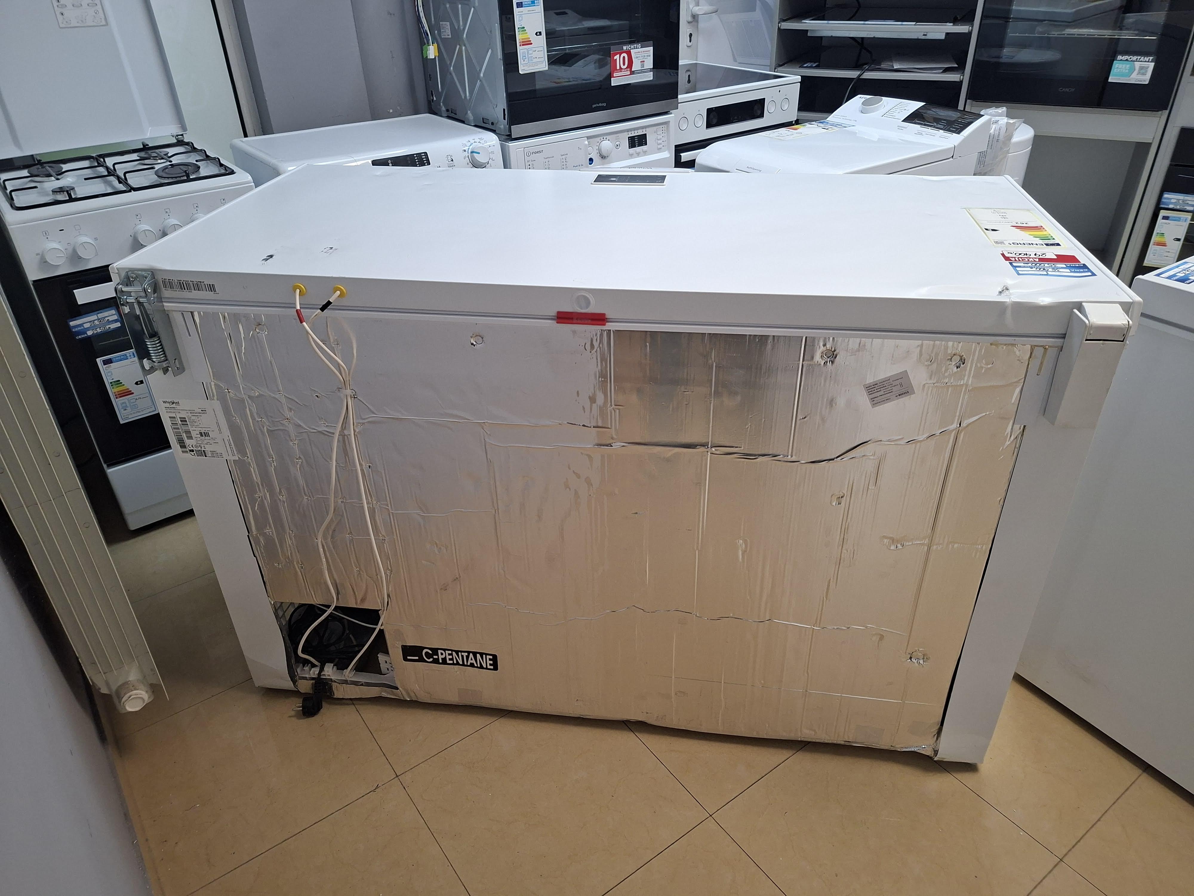 Zamrzivač sandučar Whirlpool WHE39392 T , 394 litara